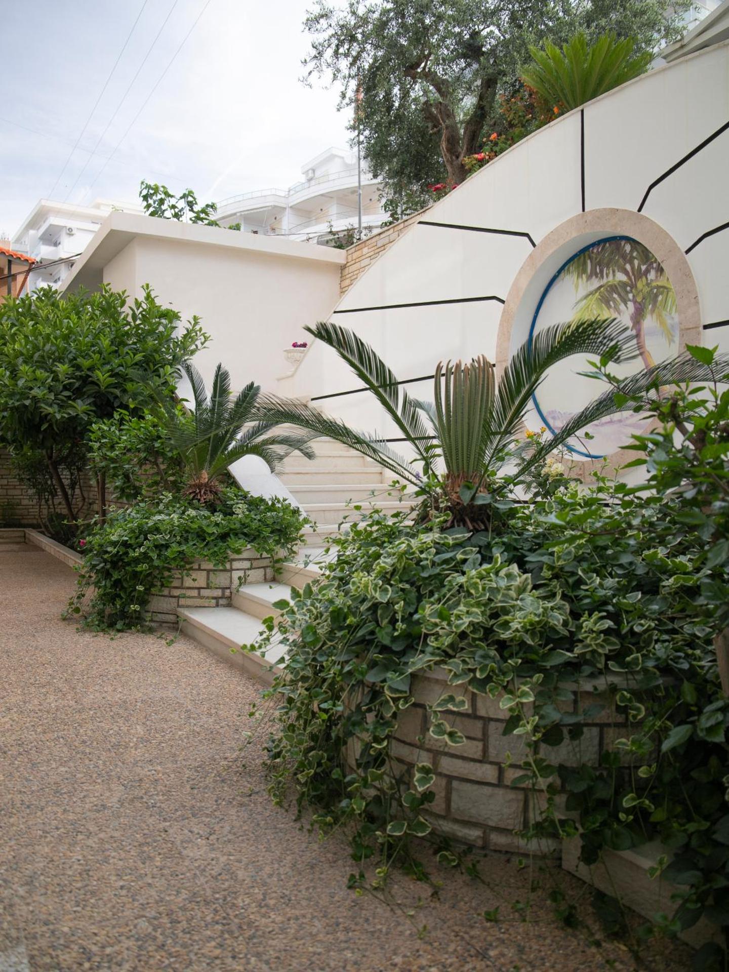 Hotel Saranda International - Photo 13