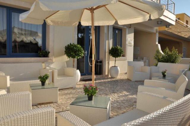 Hotel Perla Dello Ionio - Photo 7