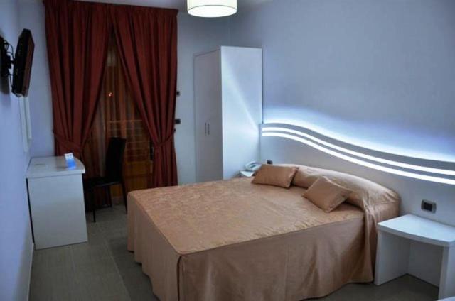 Hotel Perla Dello Ionio - Photo 22