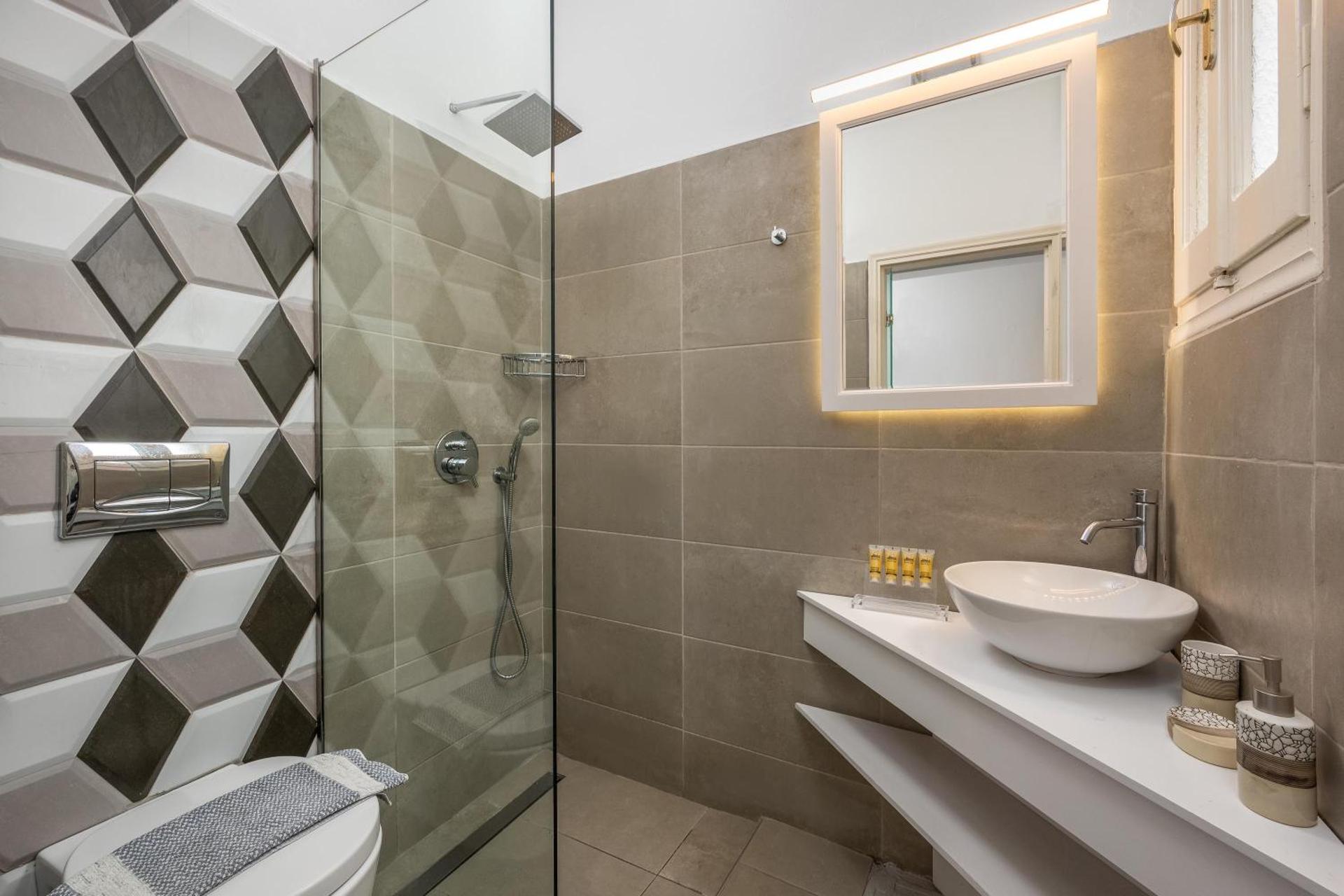Maravelia's Rooms - Photo 24