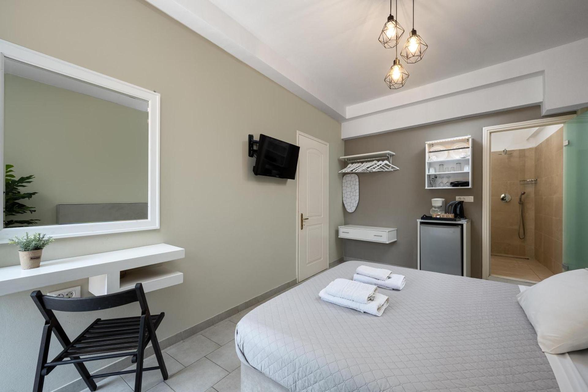 Maravelia's Rooms - Photo 40