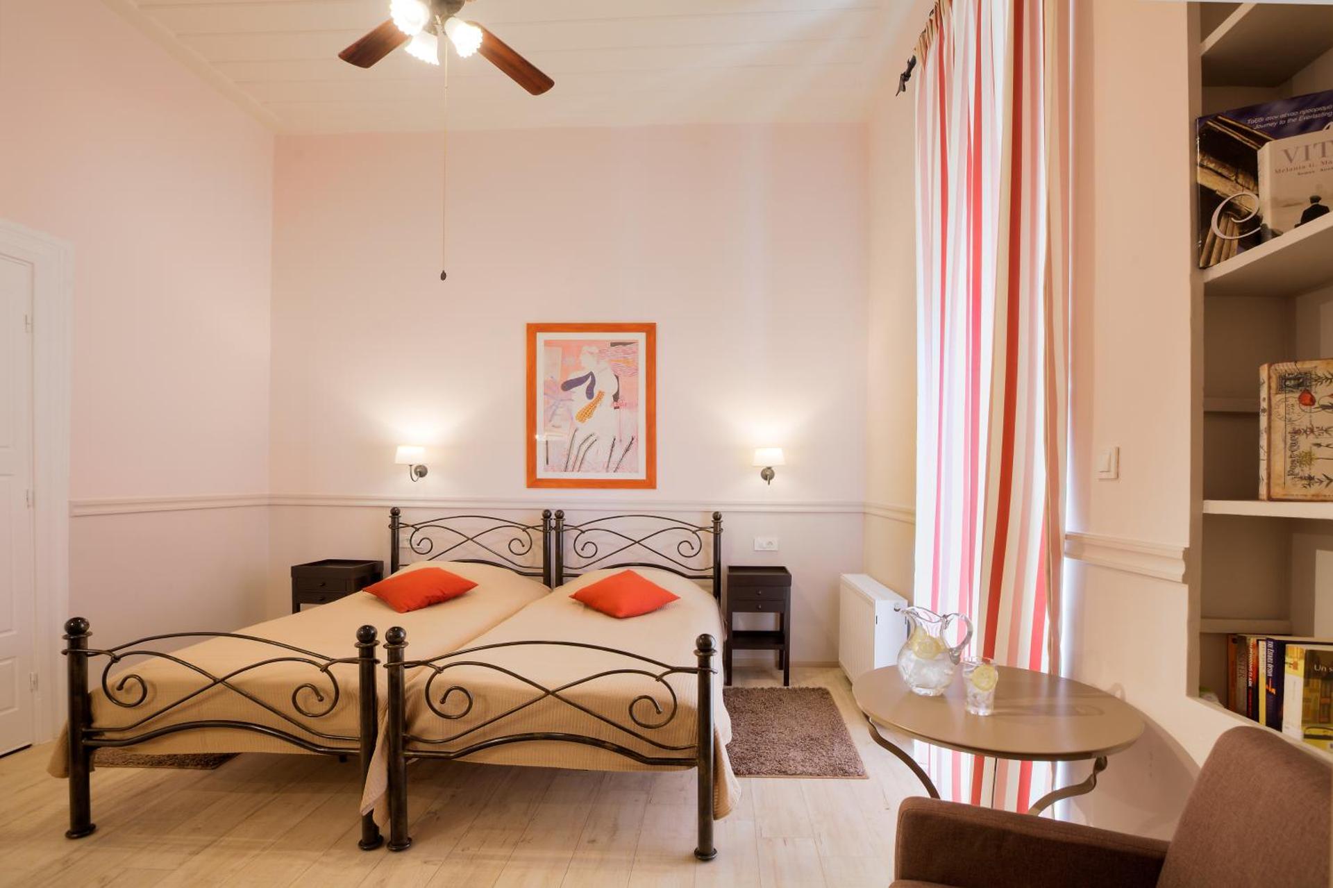 Two-Bedroom Suite - Photo 2