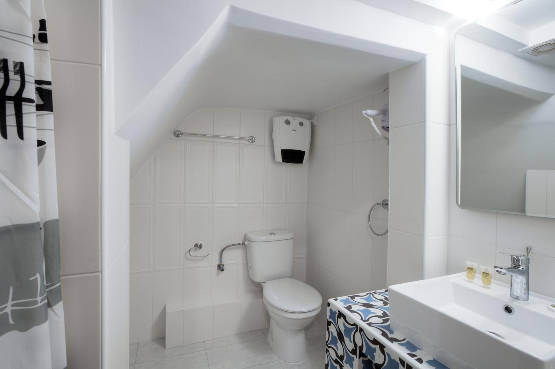 Double Room - Photo 3
