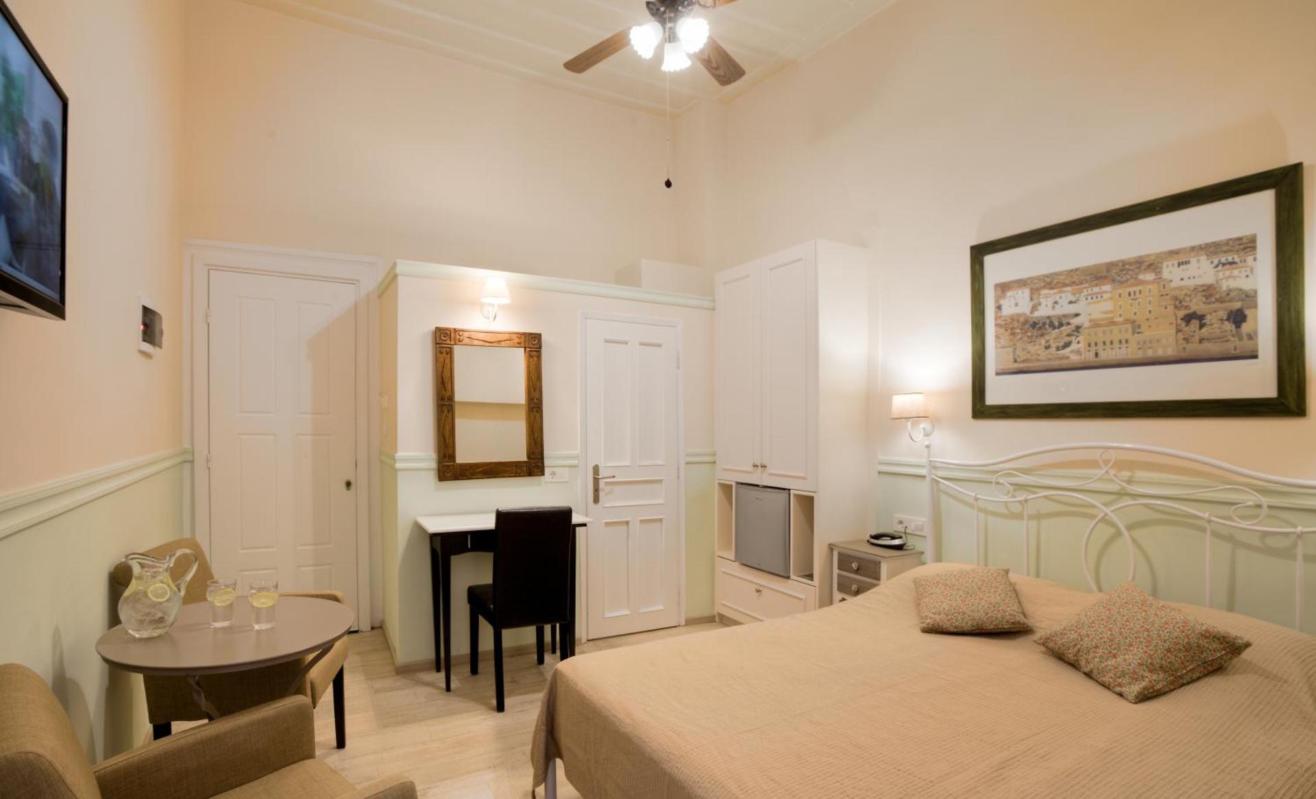 Double Room - Photo 2