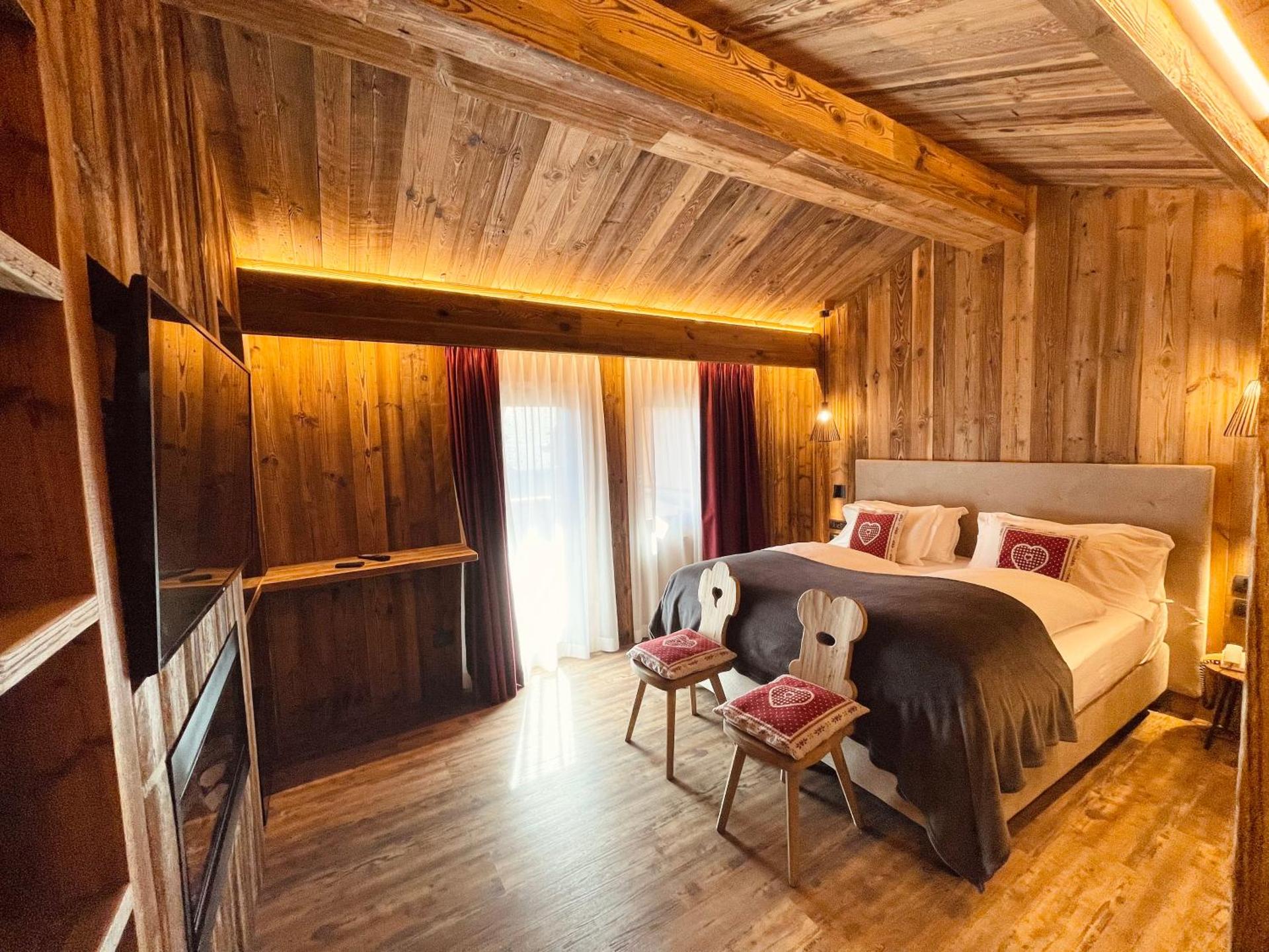 Superior Double Room with Balcony