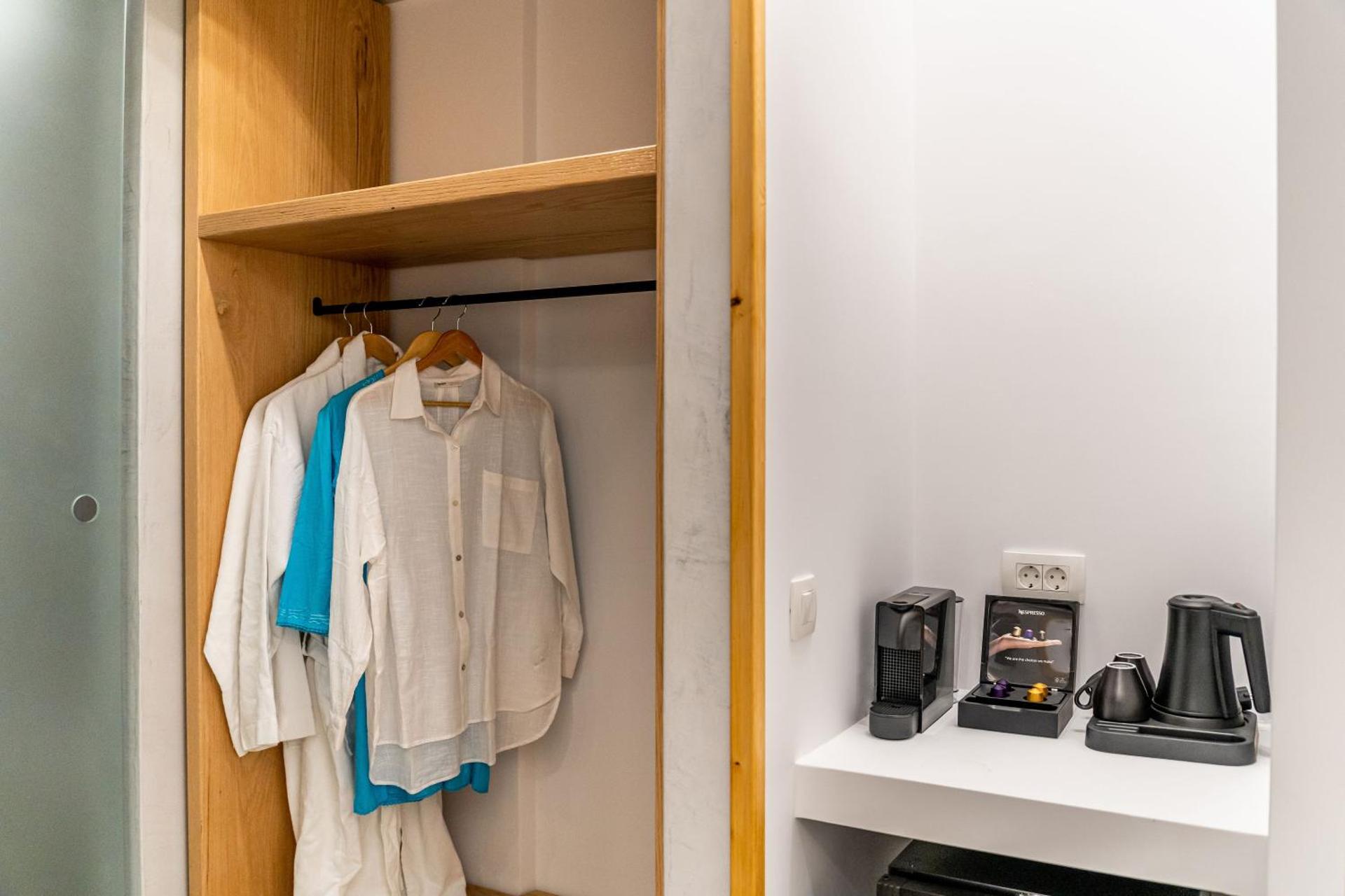 Hippocampus Hotel - Photo 13