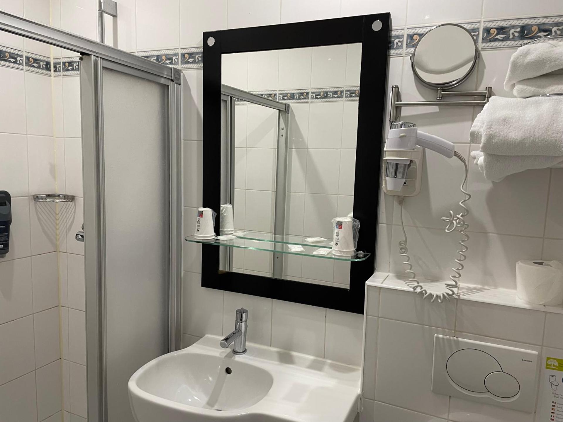 Hipotel Lilas Gambetta - Photo 2