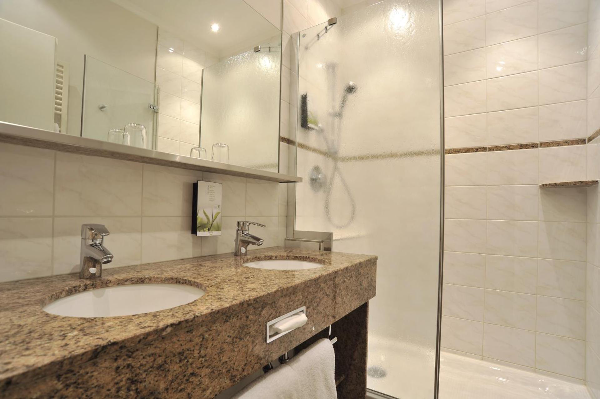 Hotel Concorde - Photo 61