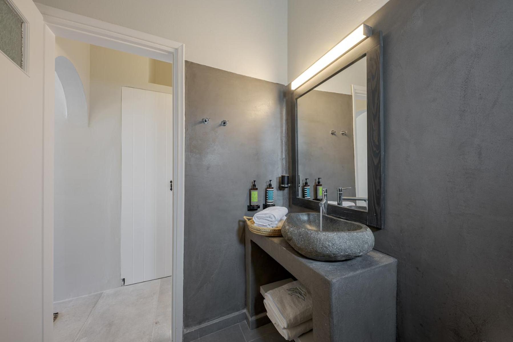 Grand View - Megalochori Santorini - Photo 35