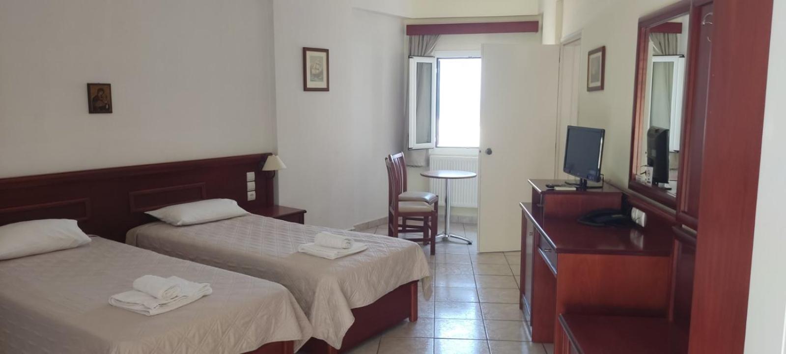 Venardos Hotel - Photo 14