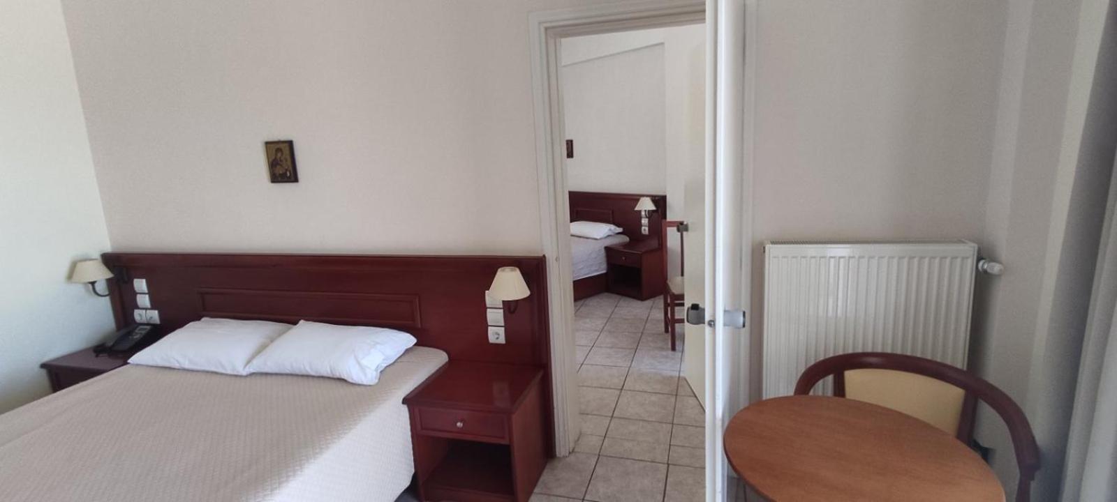 Venardos Hotel - Photo 15