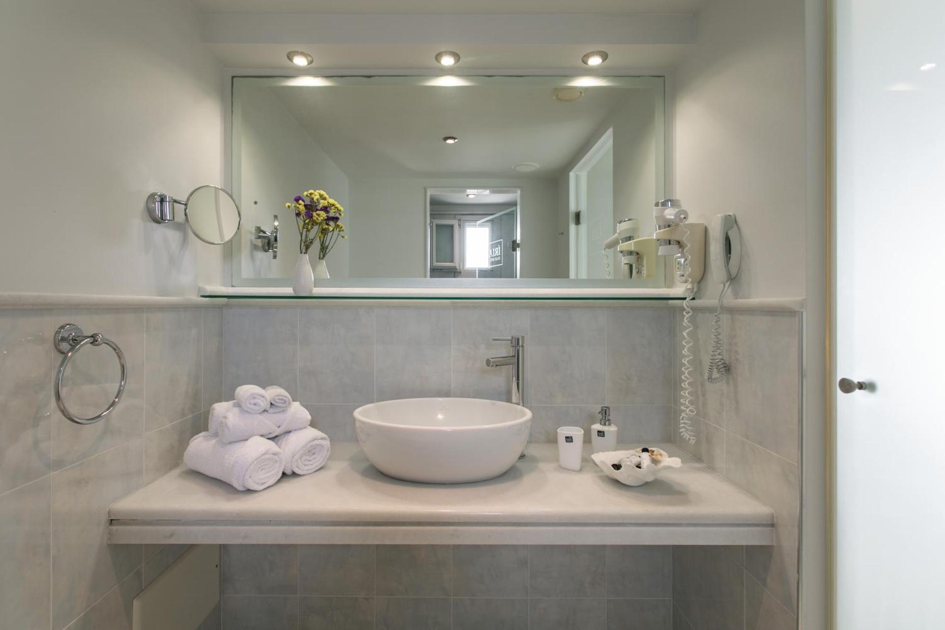 Iria Beach Art Hotel - Photo 52