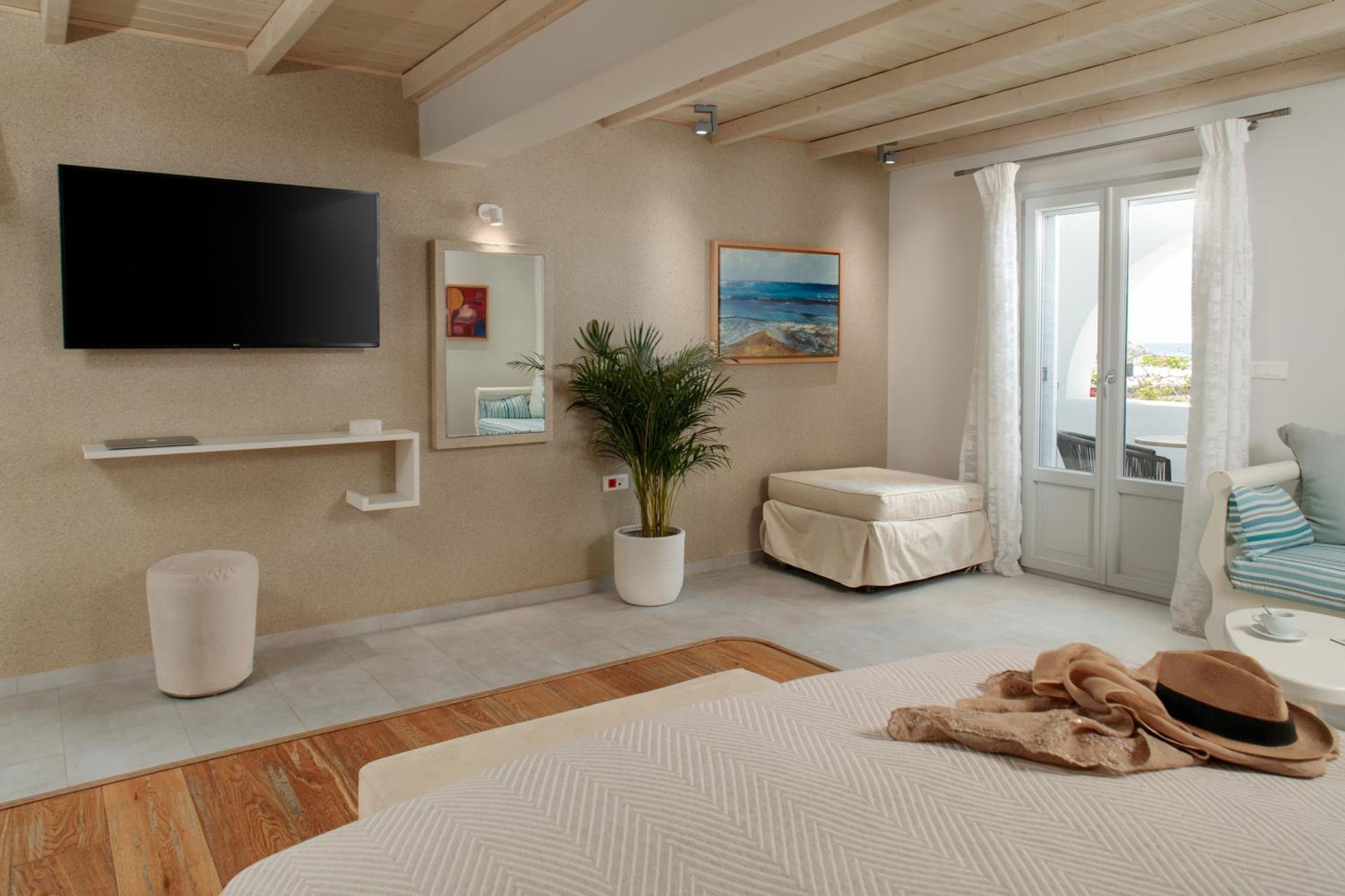 Iria Beach Art Hotel - Photo 25