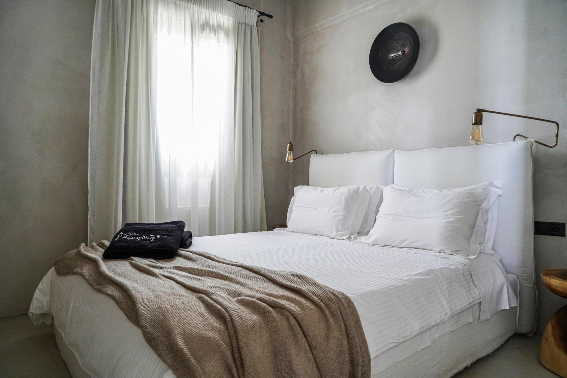 Suite (2-4 Adults) - Photo 3
