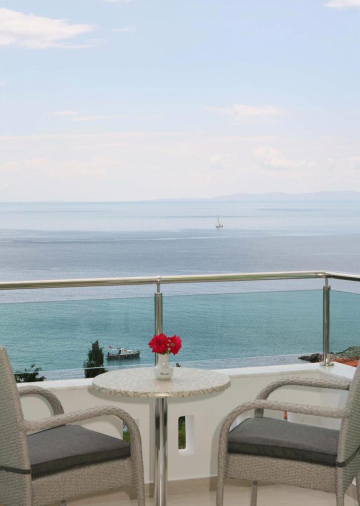Princessa Riviera Resort - Photo 8