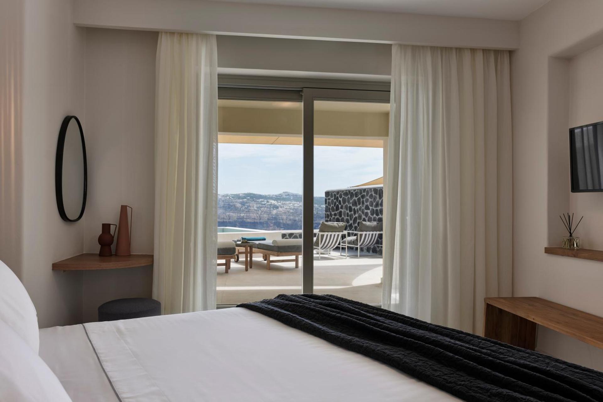 Apanemo Hotel & Suites - Photo 47