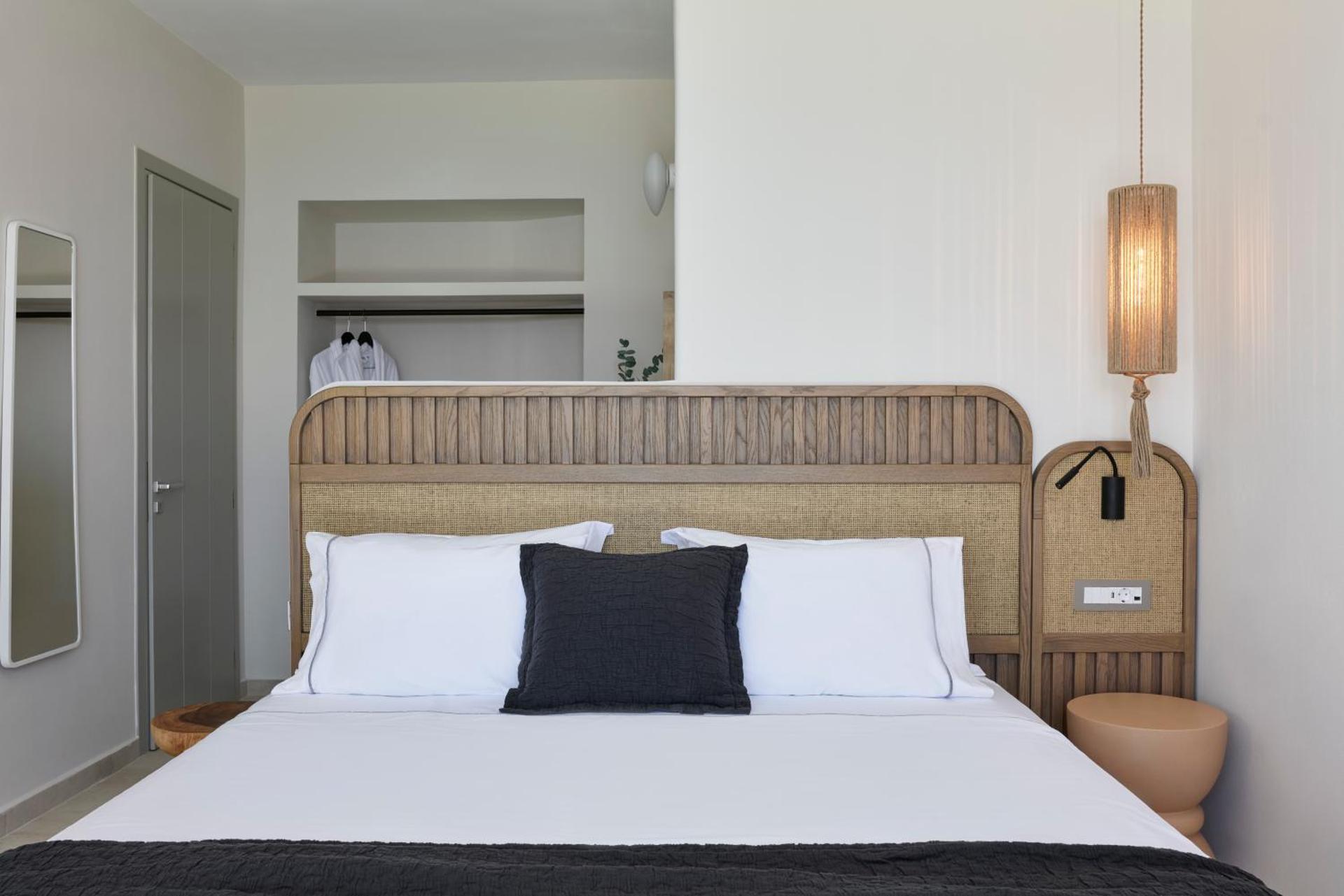 Apanemo Hotel & Suites - Photo 60