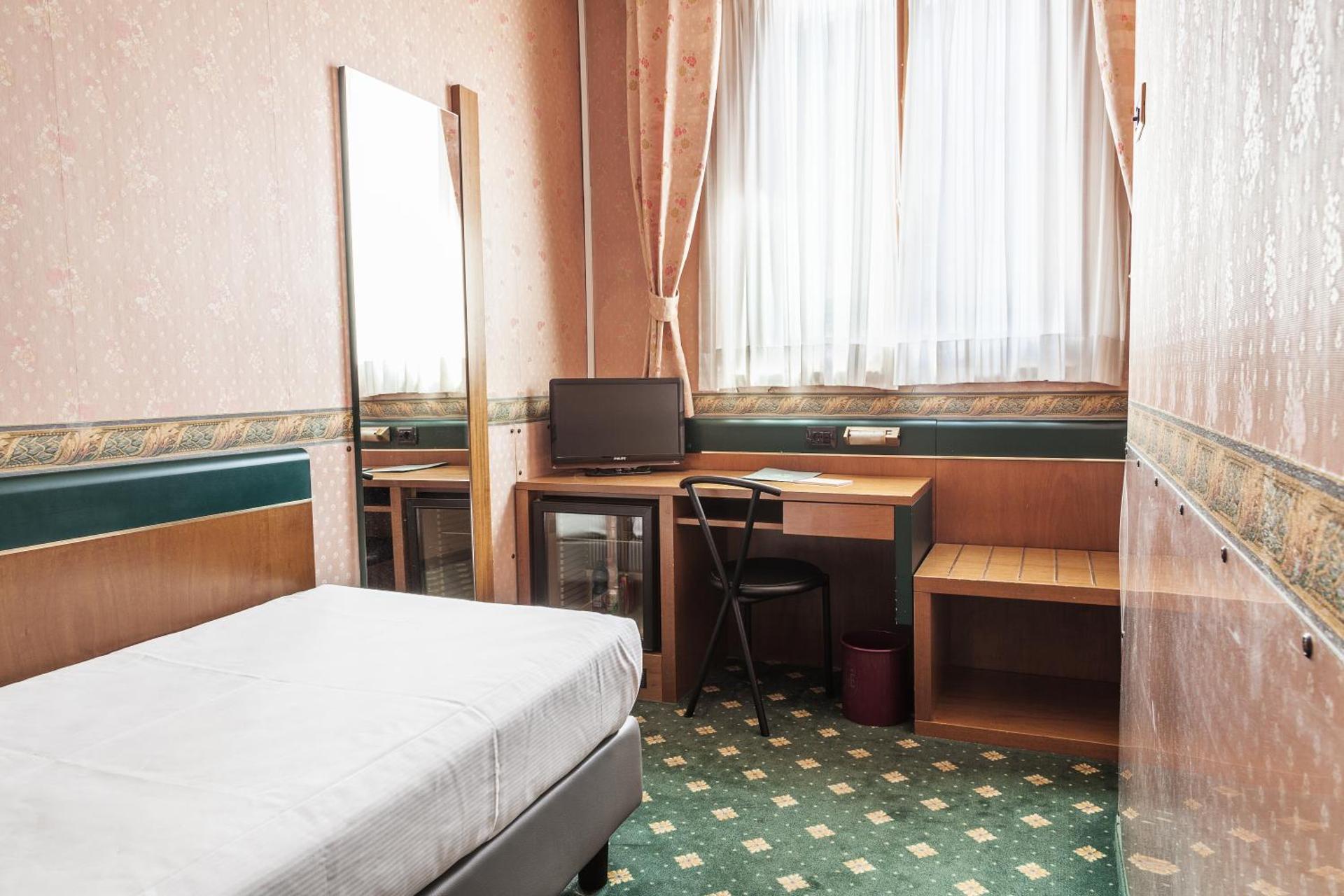 Hotel Des Etrangers - Photo 31