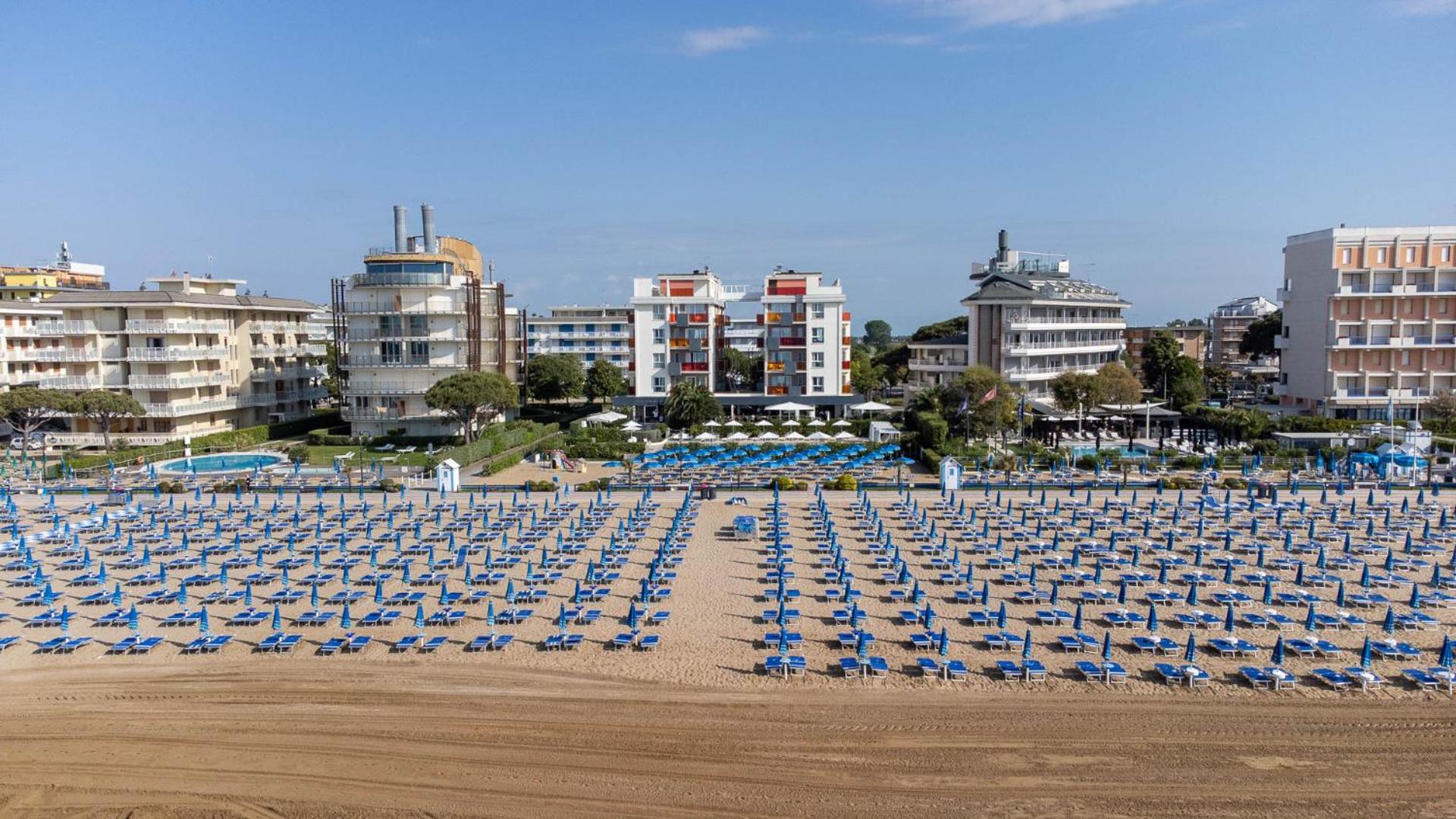 Hotel Orient & Pacific - Photo 22