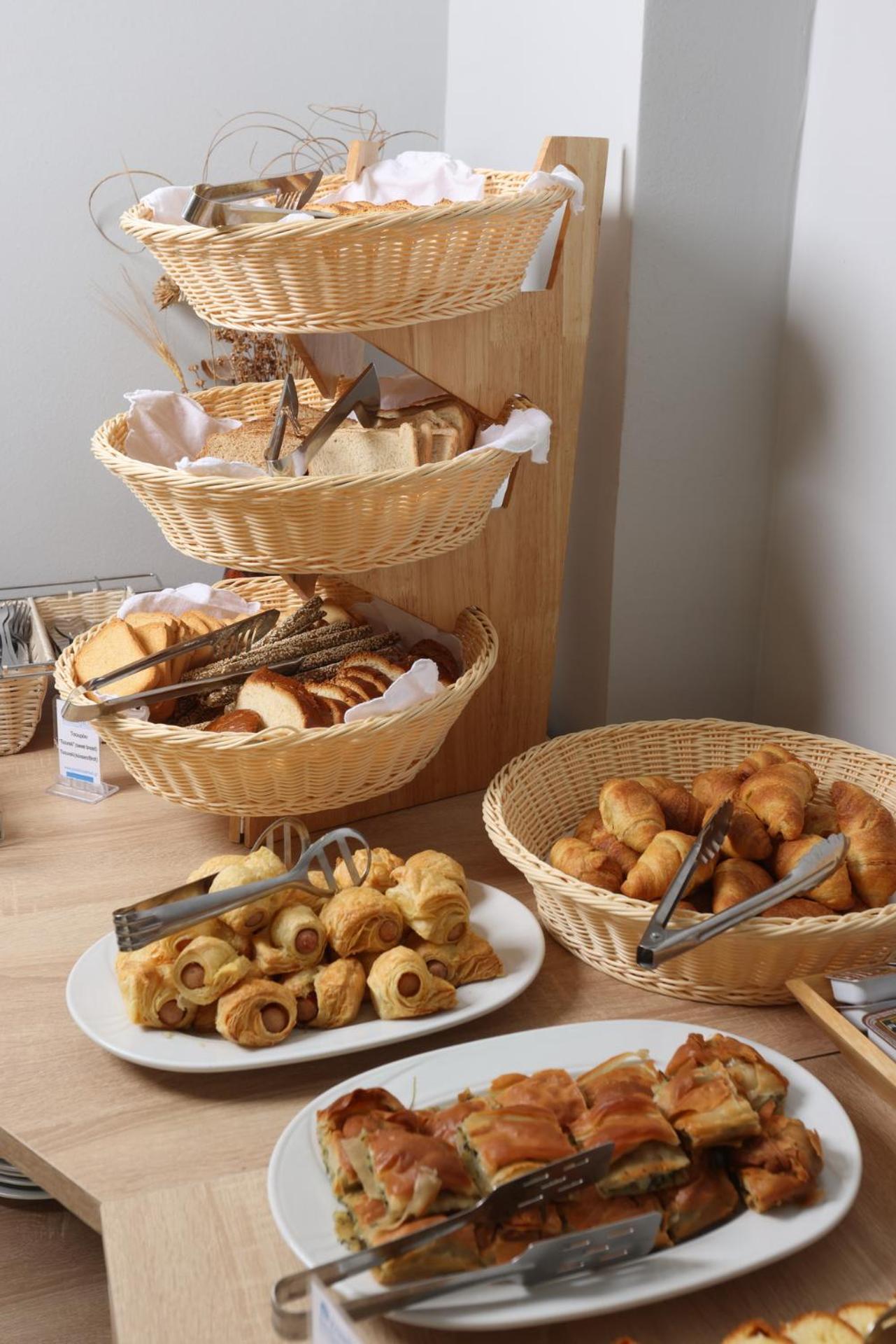 Sun Hotel - Photo 101