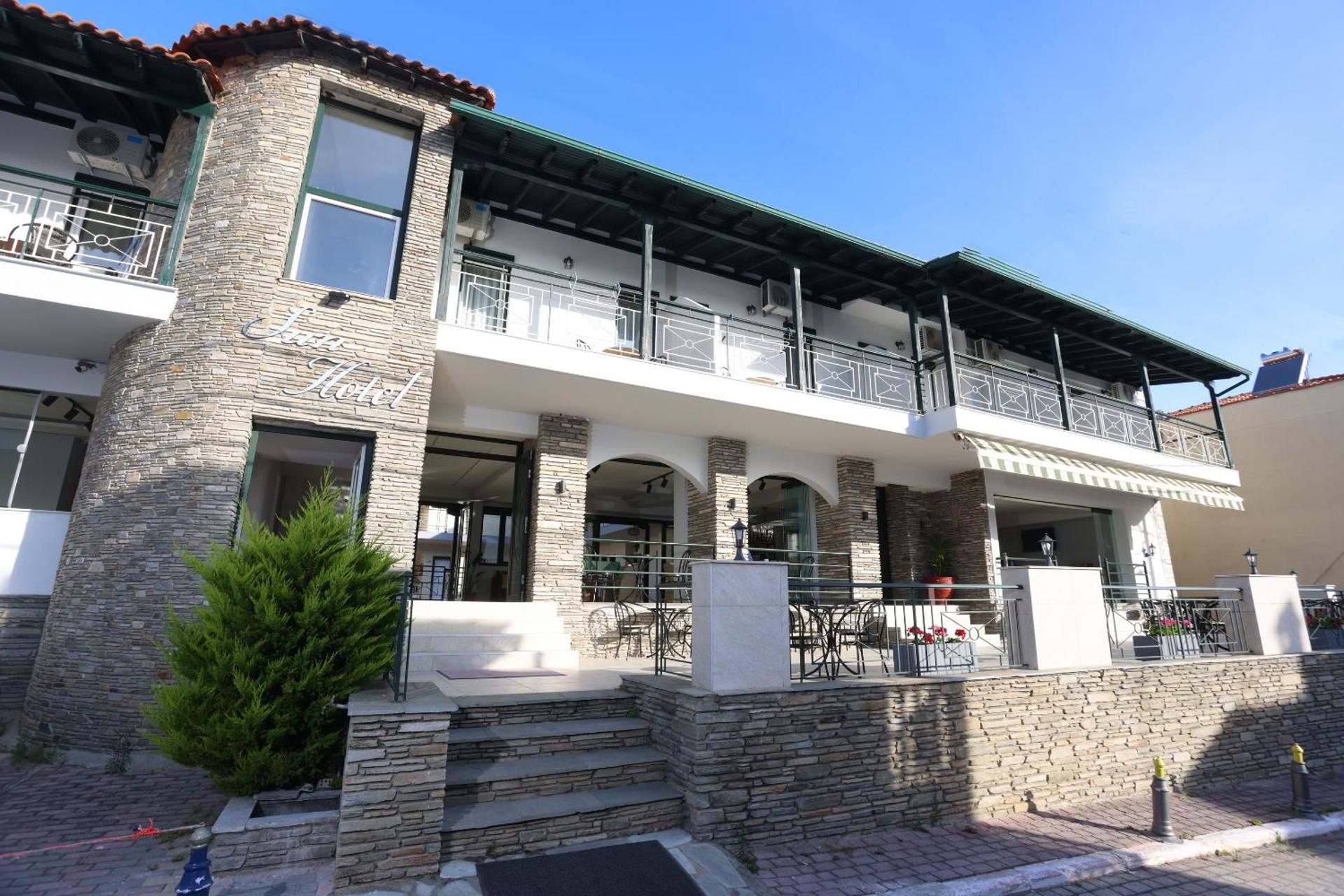 Sun Hotel - Photo 106