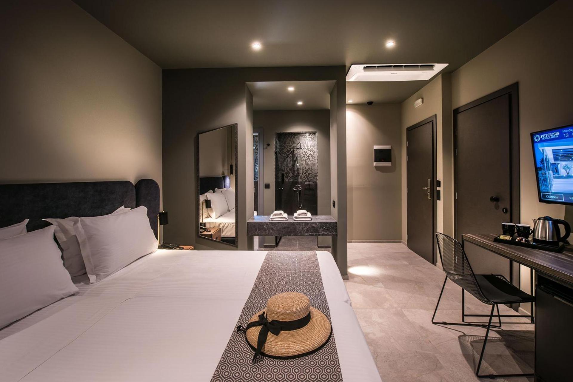 Petousis Hotel & Suites - Photo 54