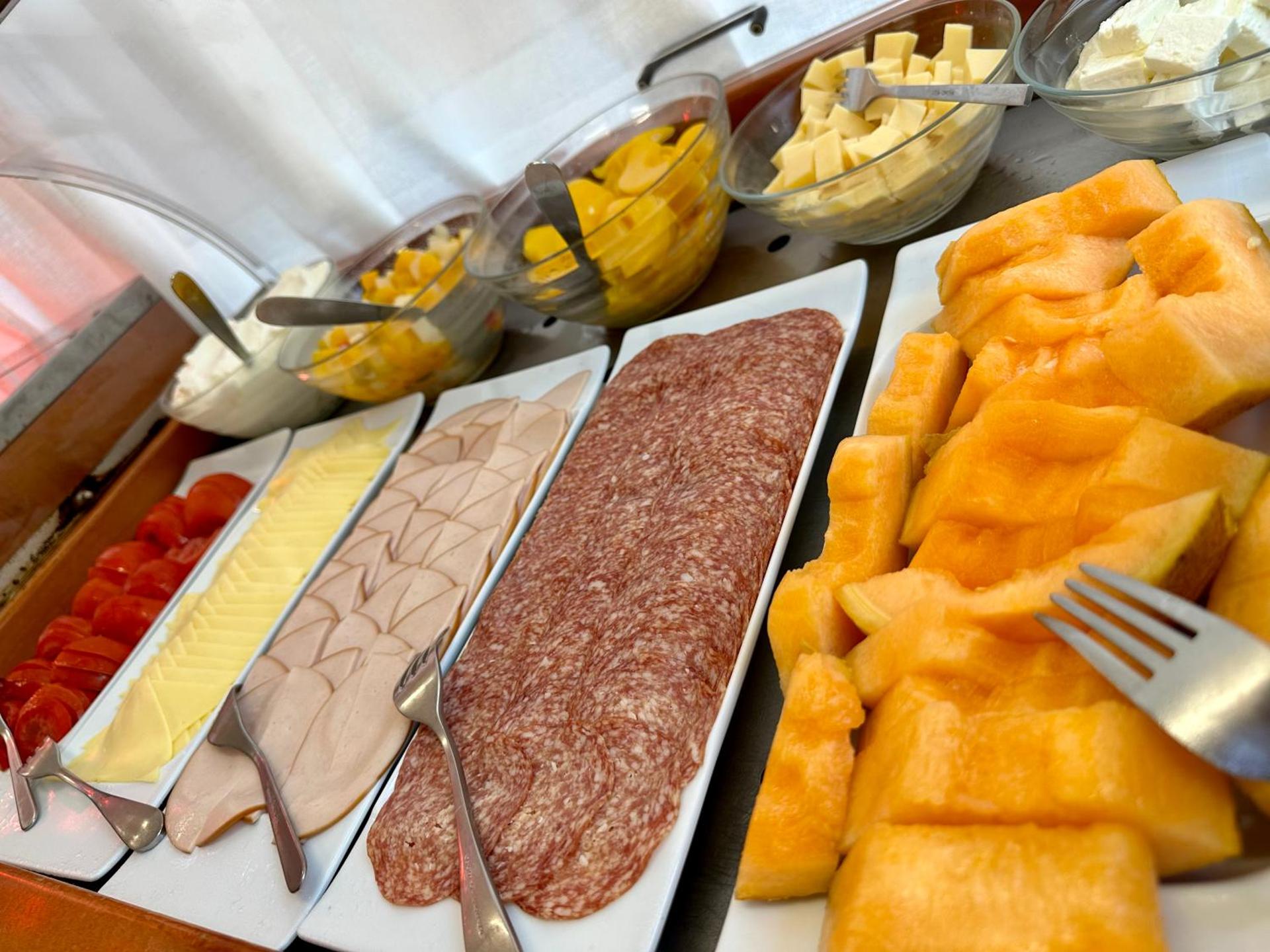 Savoy City Hotel - Photo 12