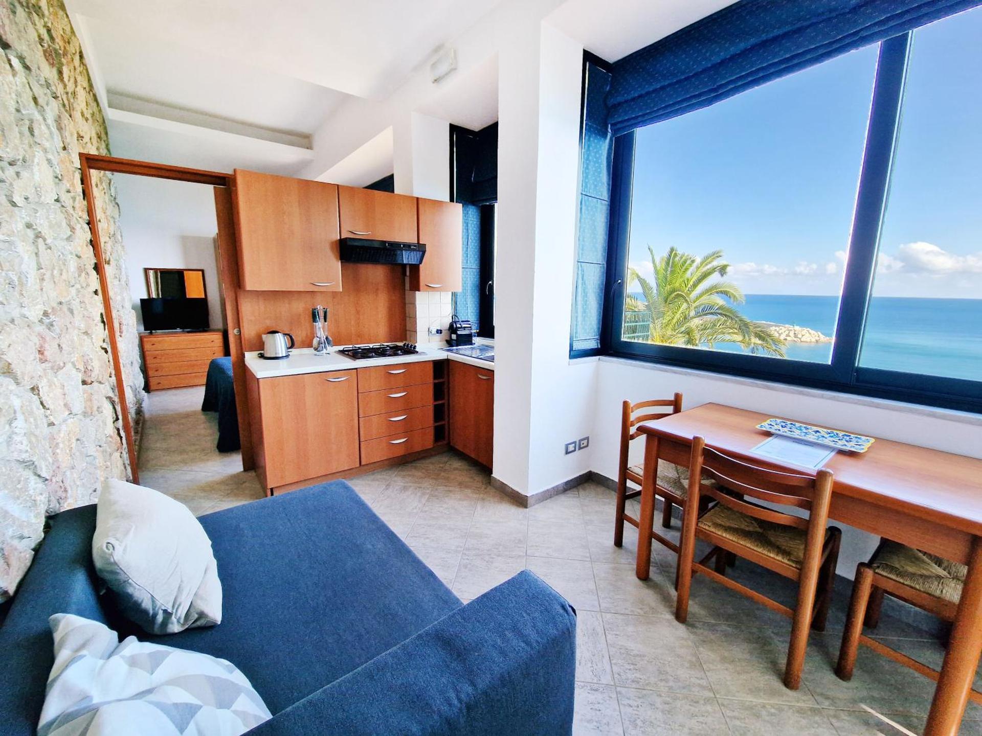 Villa Anita Apartments - Photo 3
