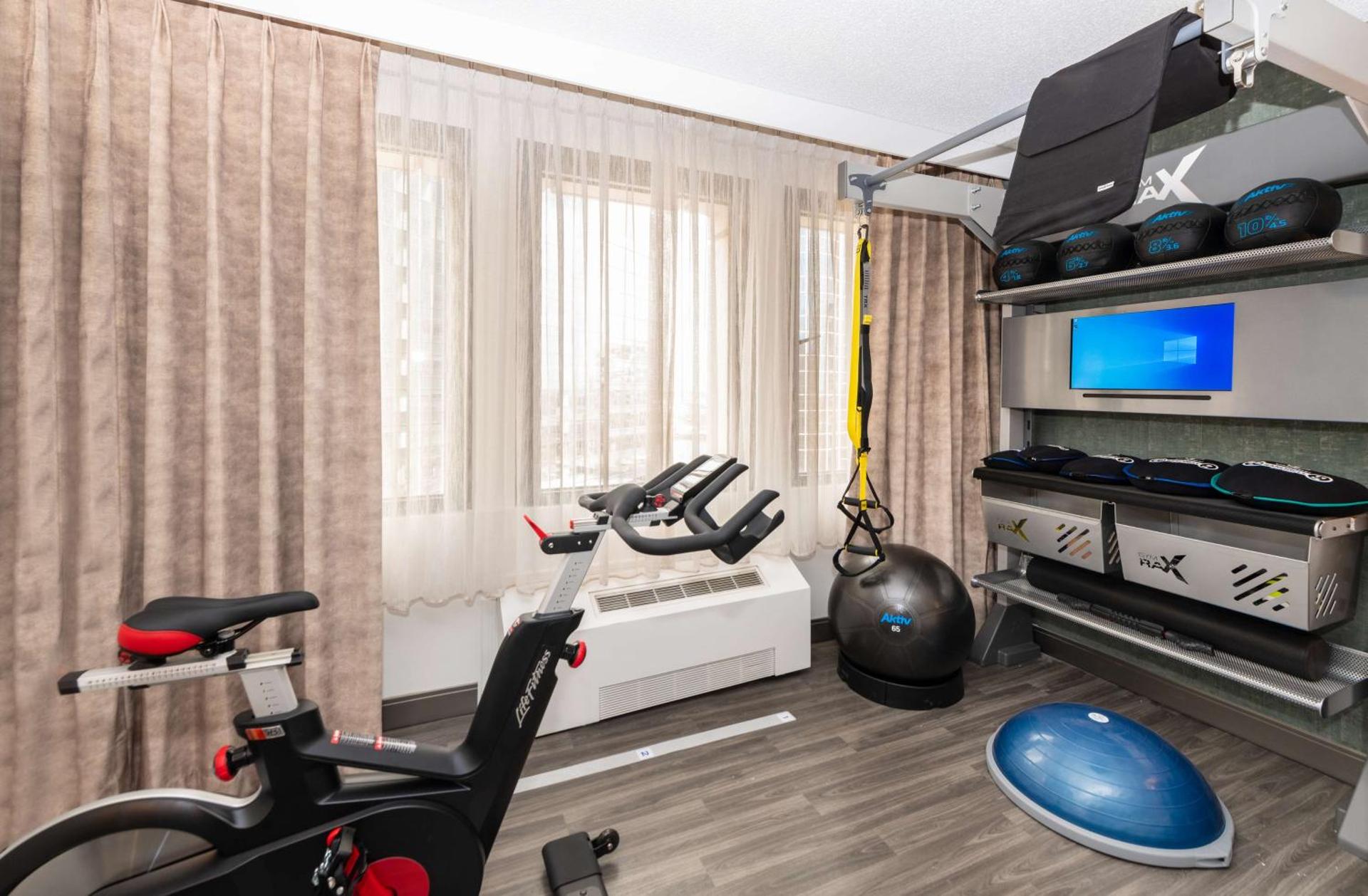 Fitness King Room