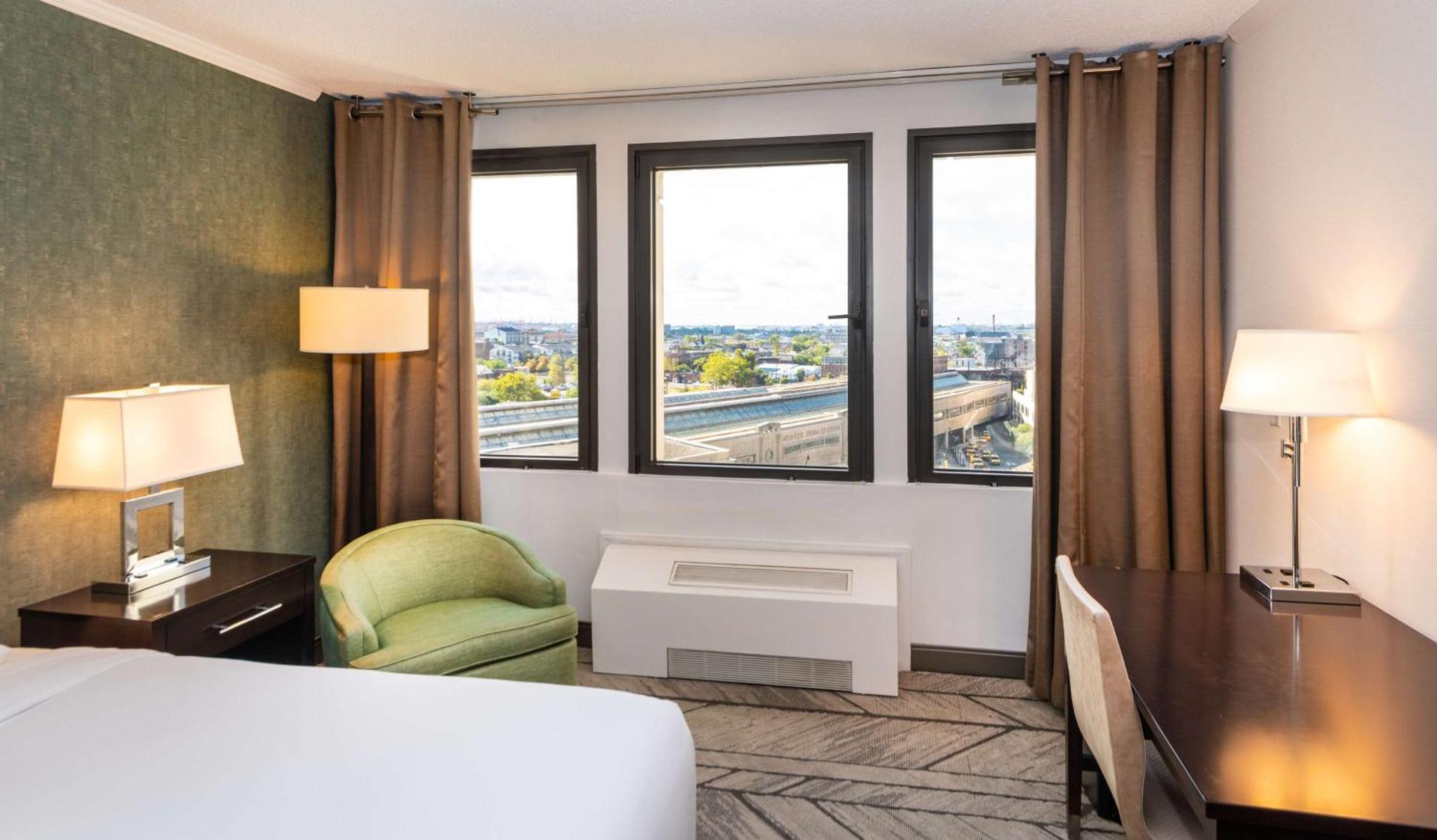 DoubleTree by Hilton Newark Penn Station, NJ - Photo 44