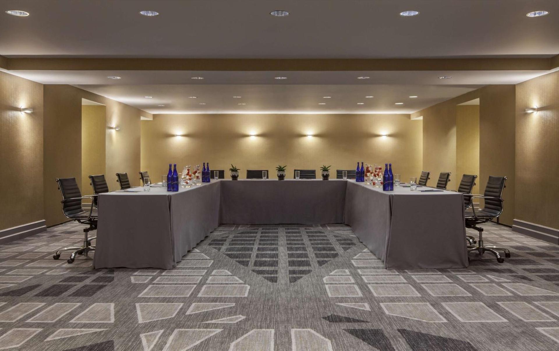 Hilton Washington DC Capitol Hill - Photo 25