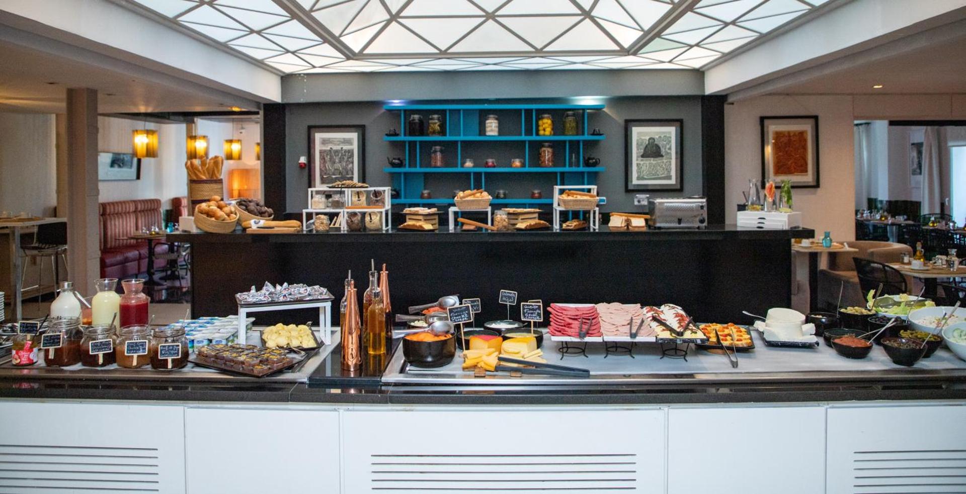 Hotel Carlton - Photo 44