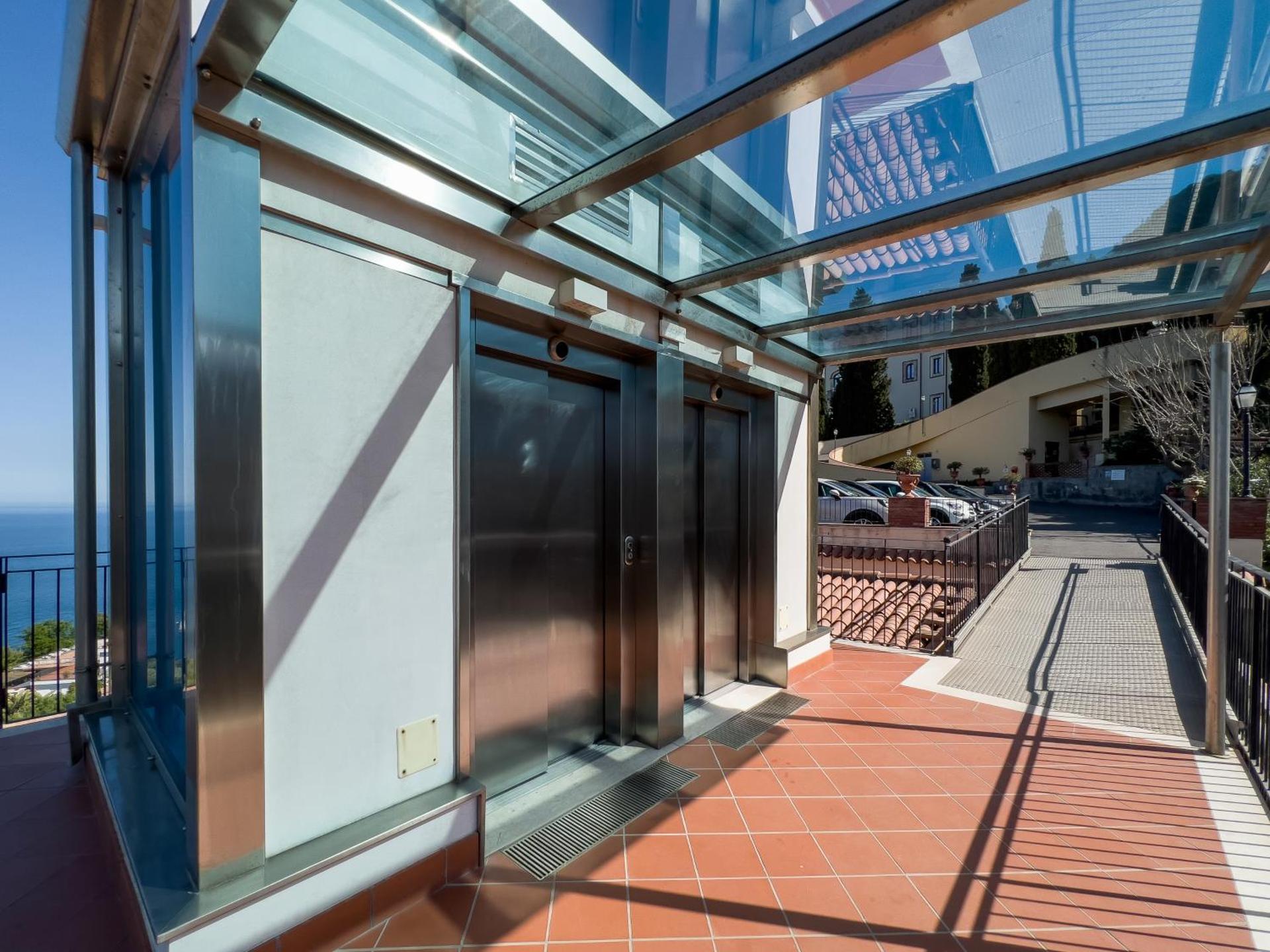 Hotel Sirius - Photo 104