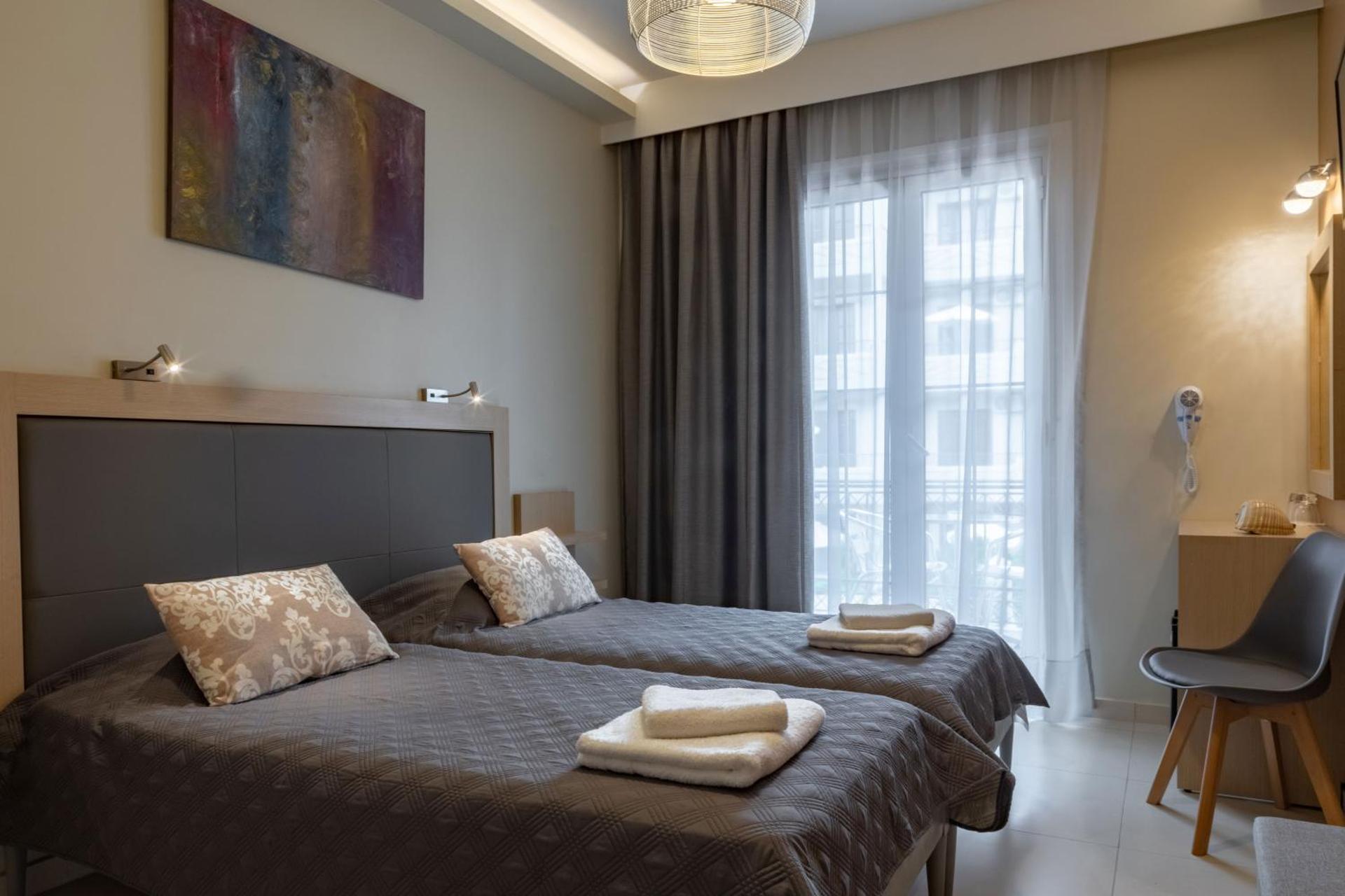 ANGELO Cafe Hotel - Photo 25