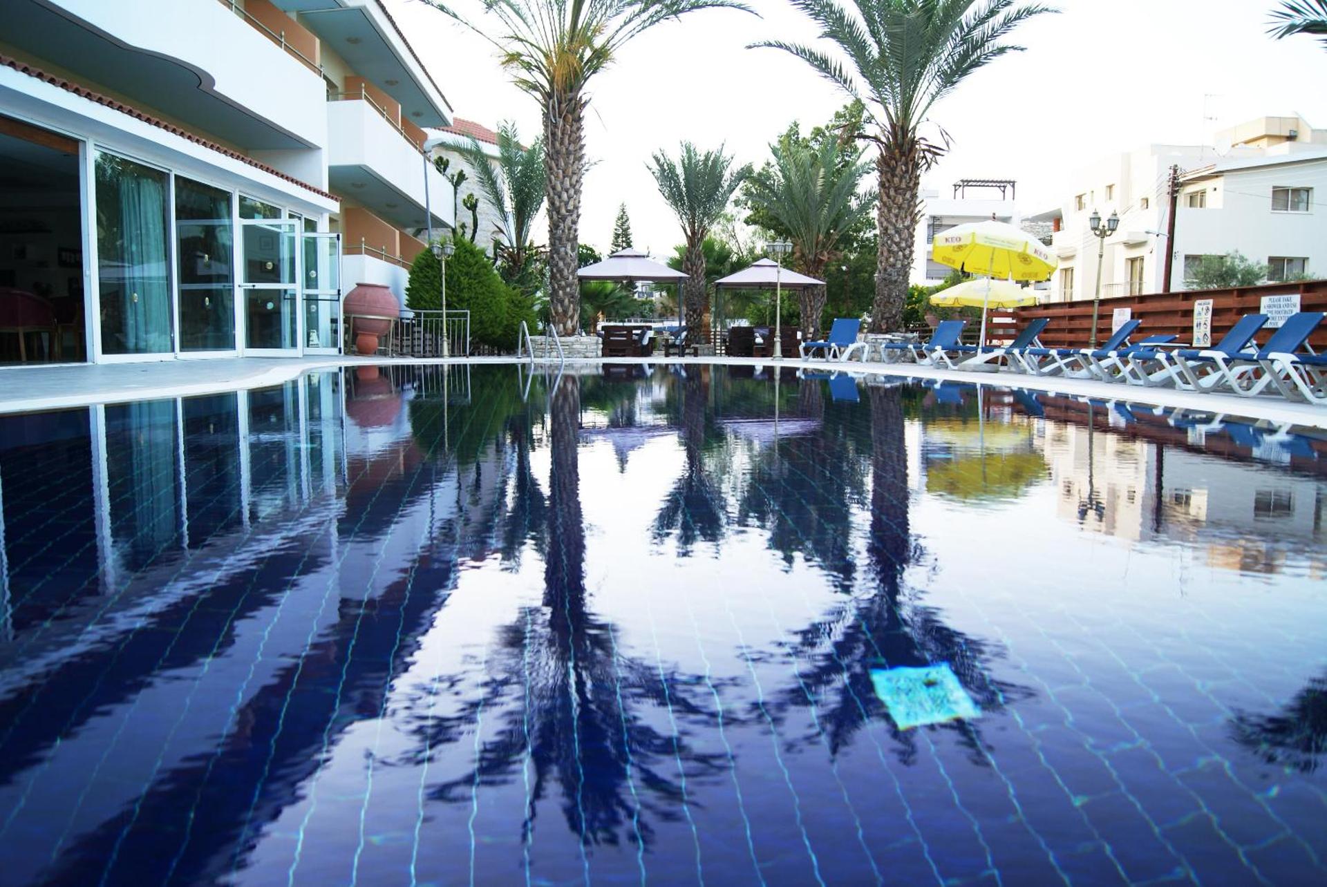 M. Moniatis Hotel - Photo 28