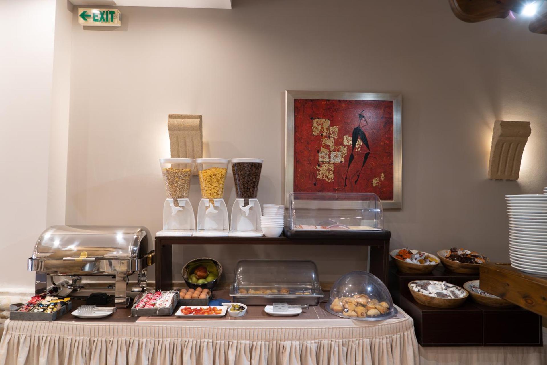 Argo Hotel Piraeus - Photo 133