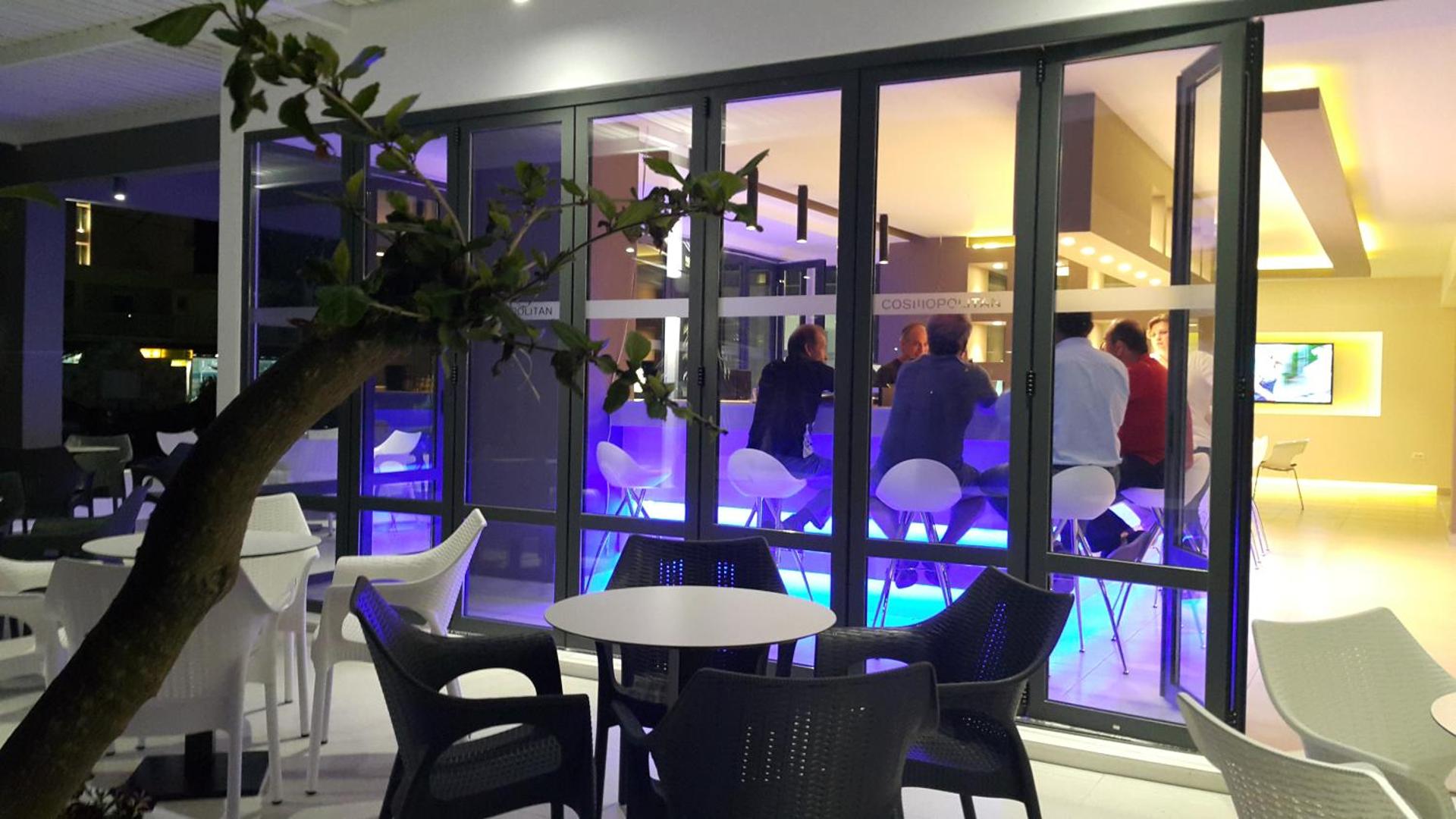 Cosmopolitan Hotel - Photo 68