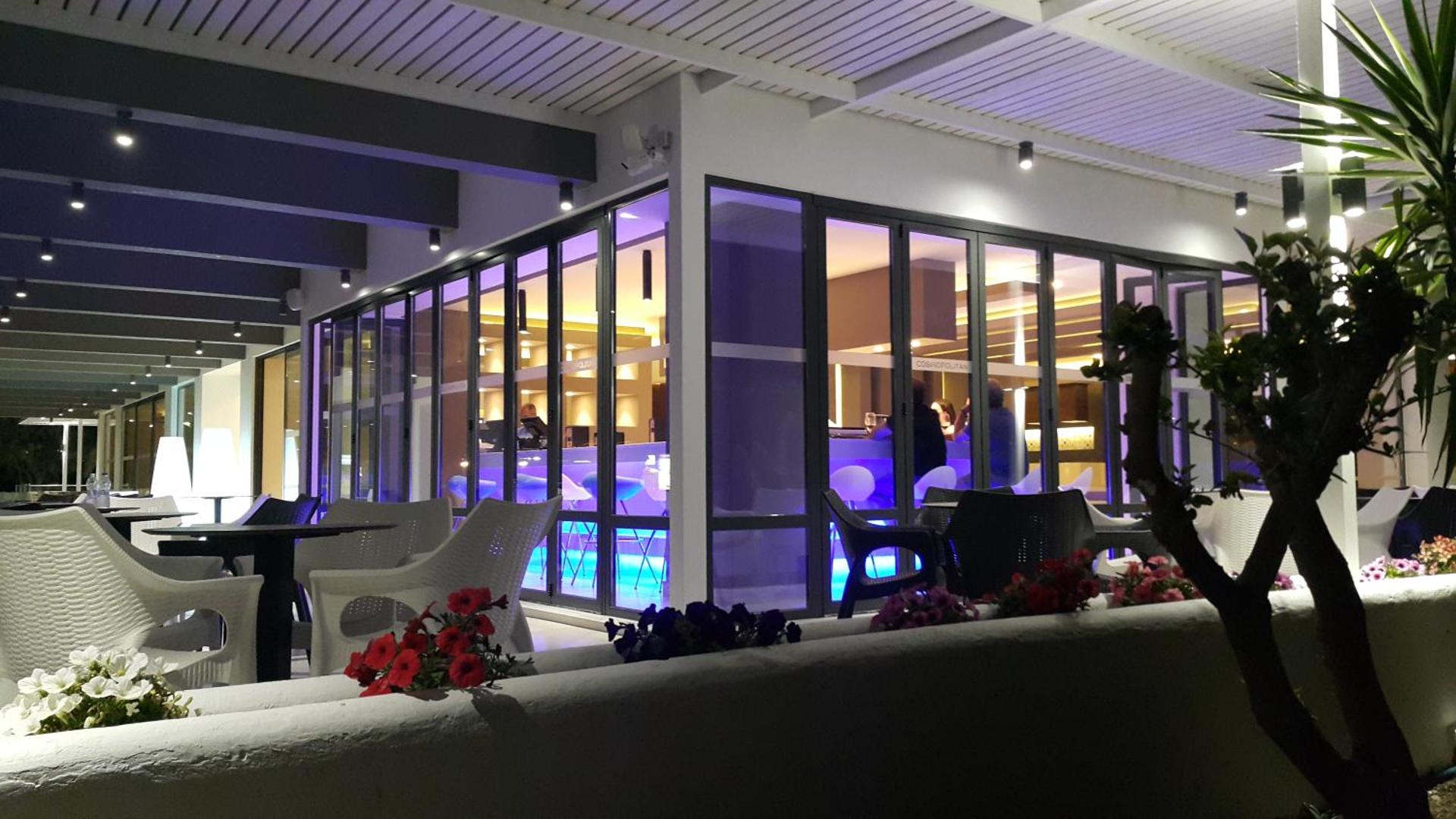 Cosmopolitan Hotel - Photo 66