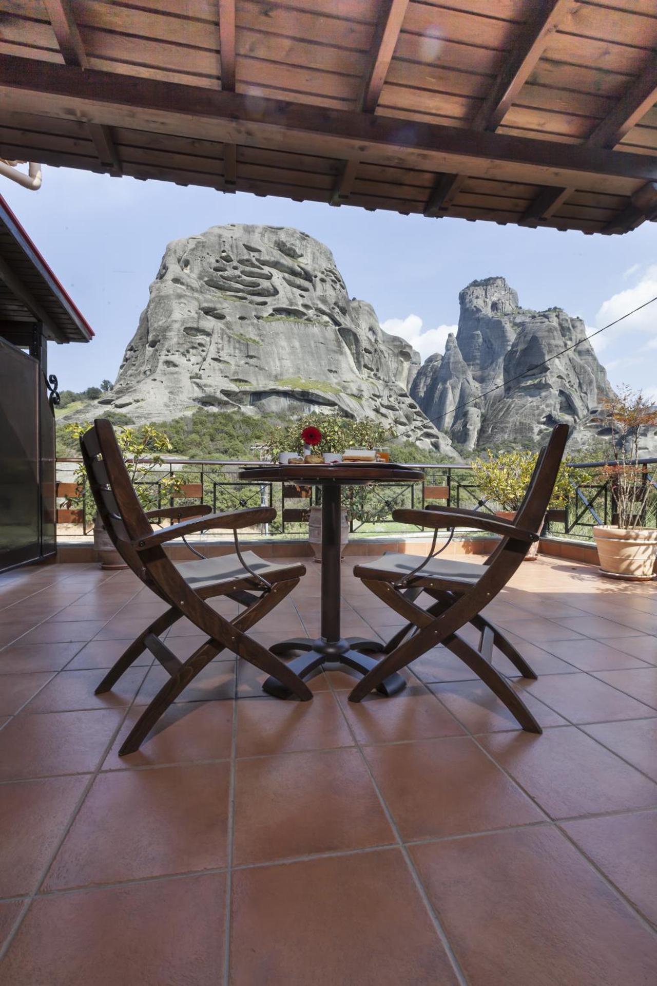 Dellas Boutique Hotel - Photo 98