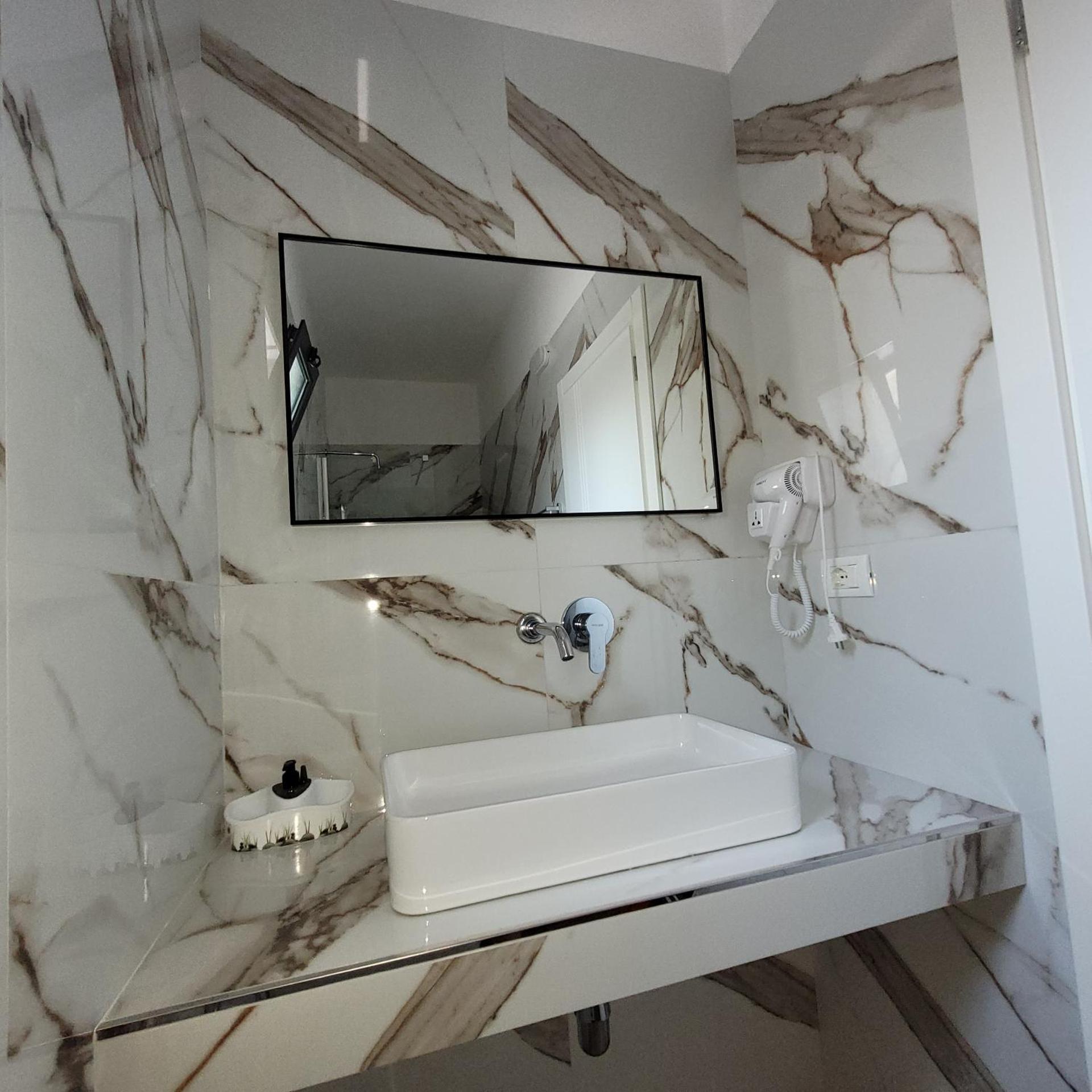 Standard Quadruple Room - Photo 4