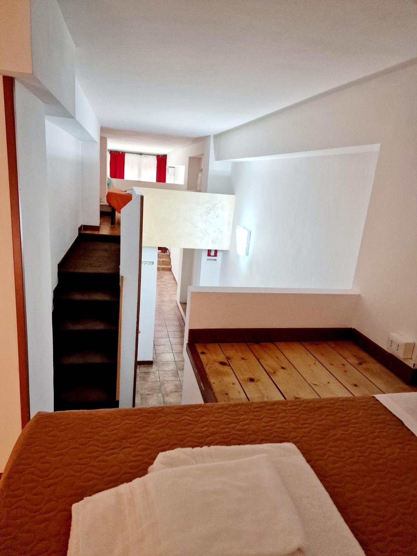 Lofts In Rome - Photo 17