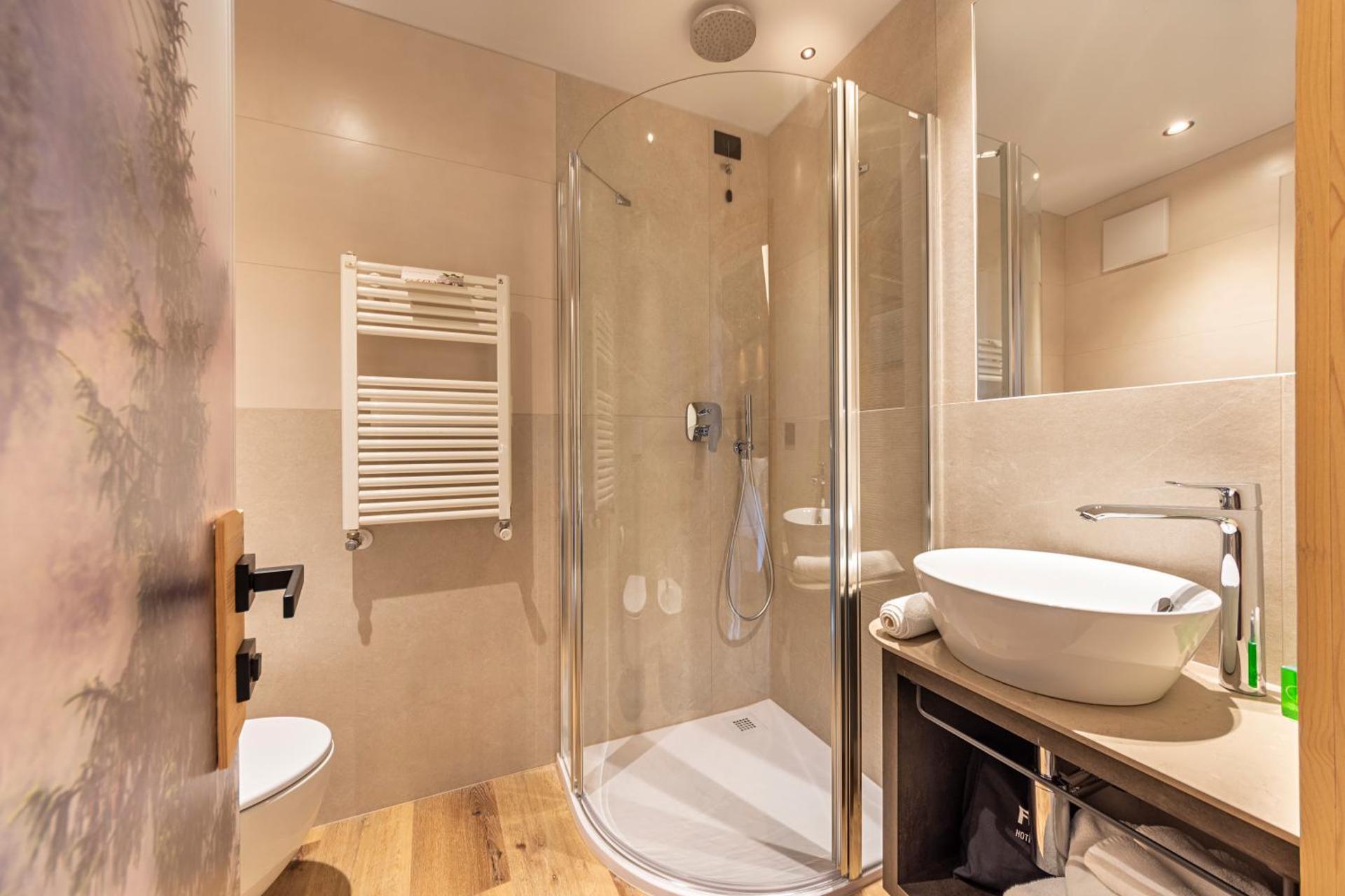 Hotel Faloria - Photo 51