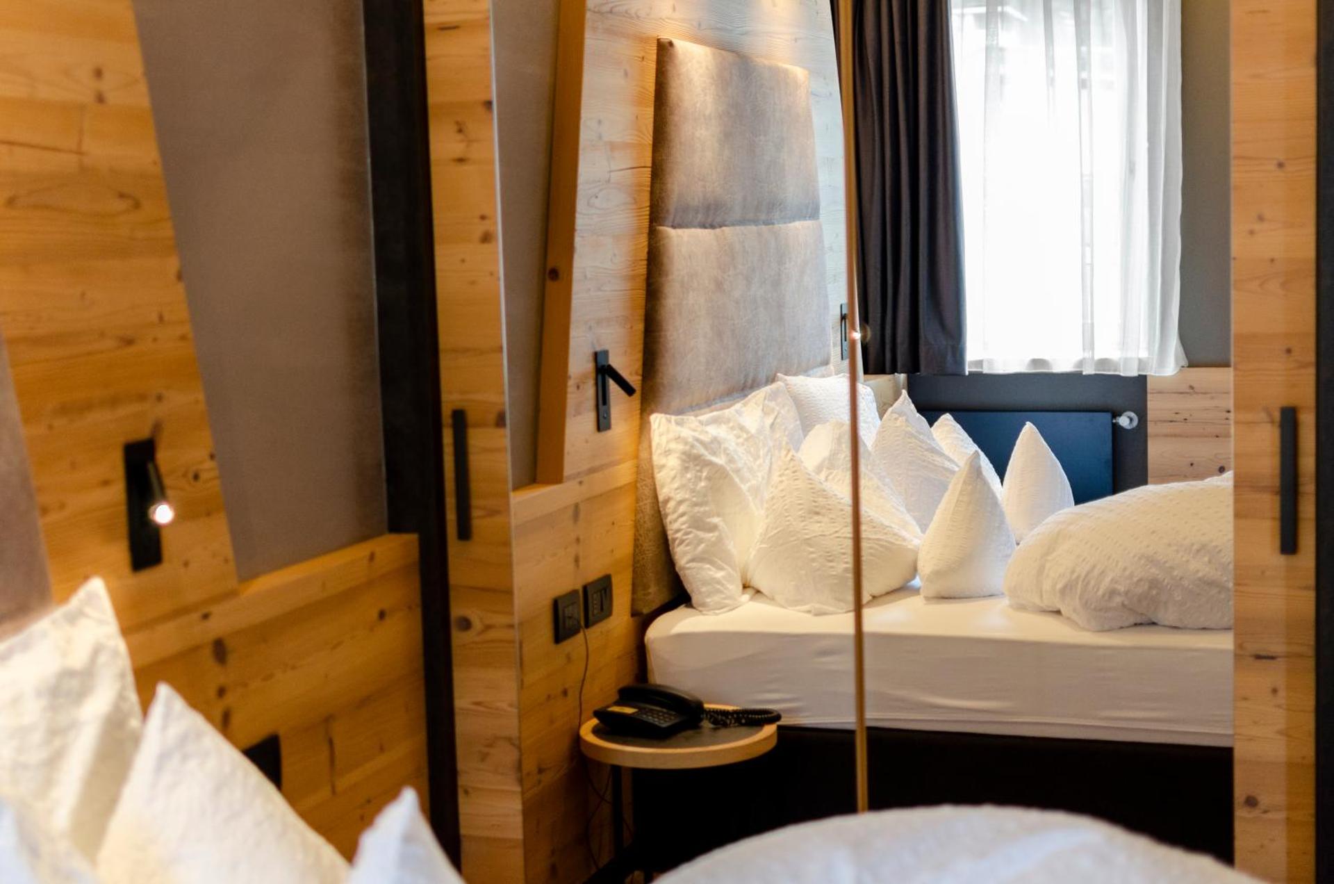 Hotel Faloria - Photo 2