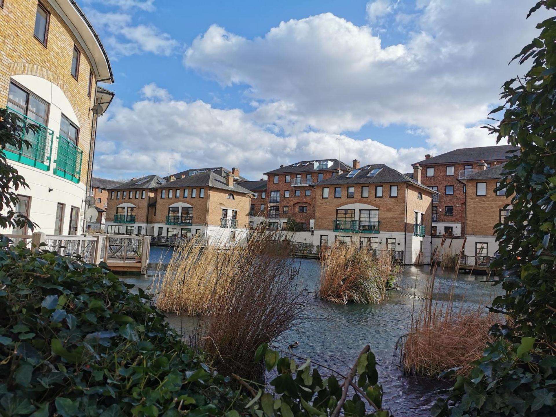 Riverside 3BR with Easy Transport 20mins to City Centre - Photo 65