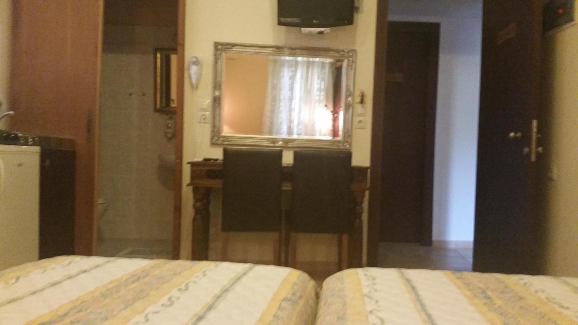 Minos Pension - Photo 41