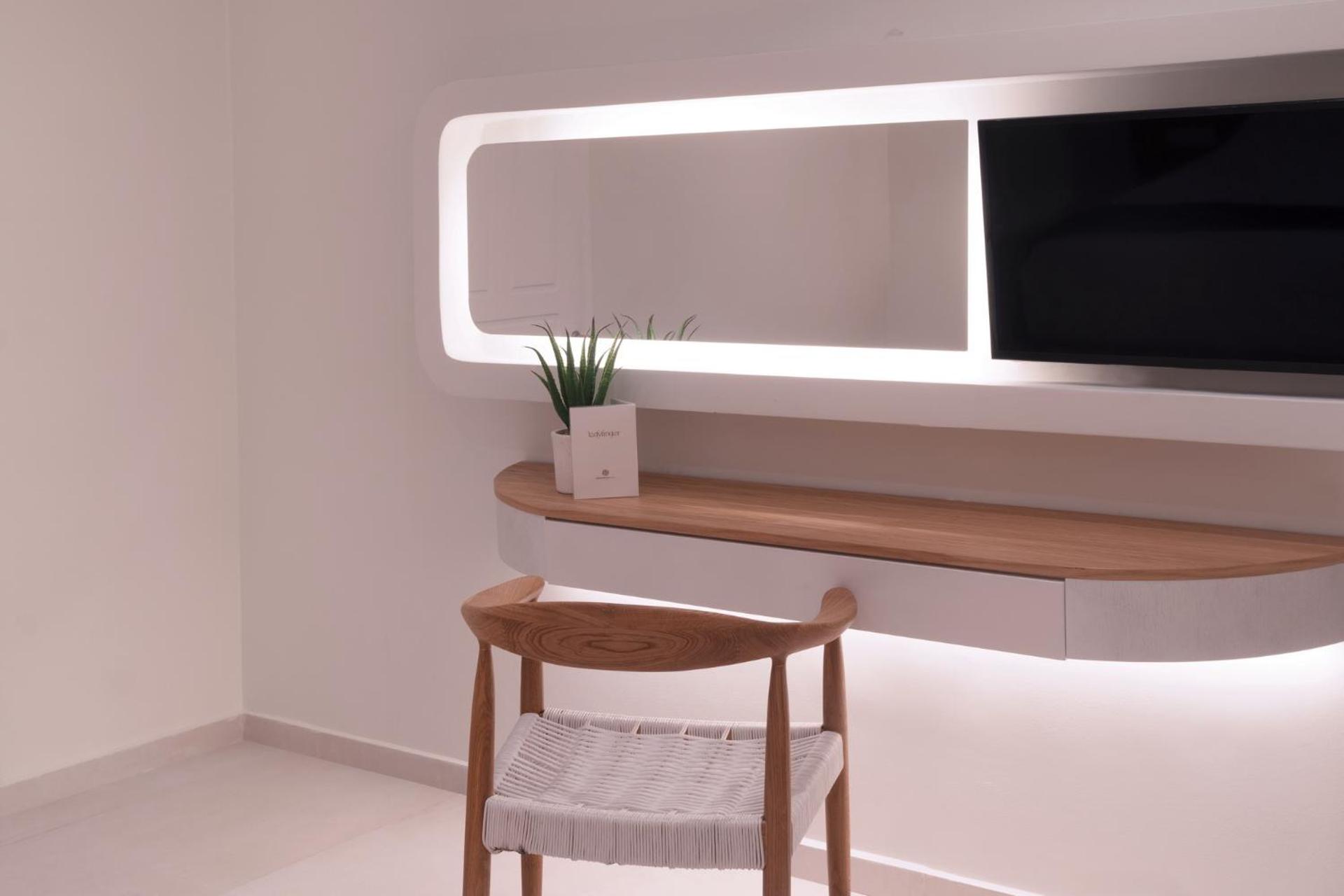 Andronikos Hotel - Photo 90