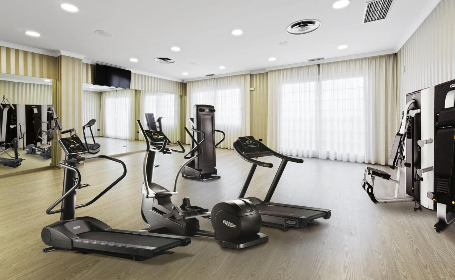 Elba Motril Beach & Business Hotel - Photo 36