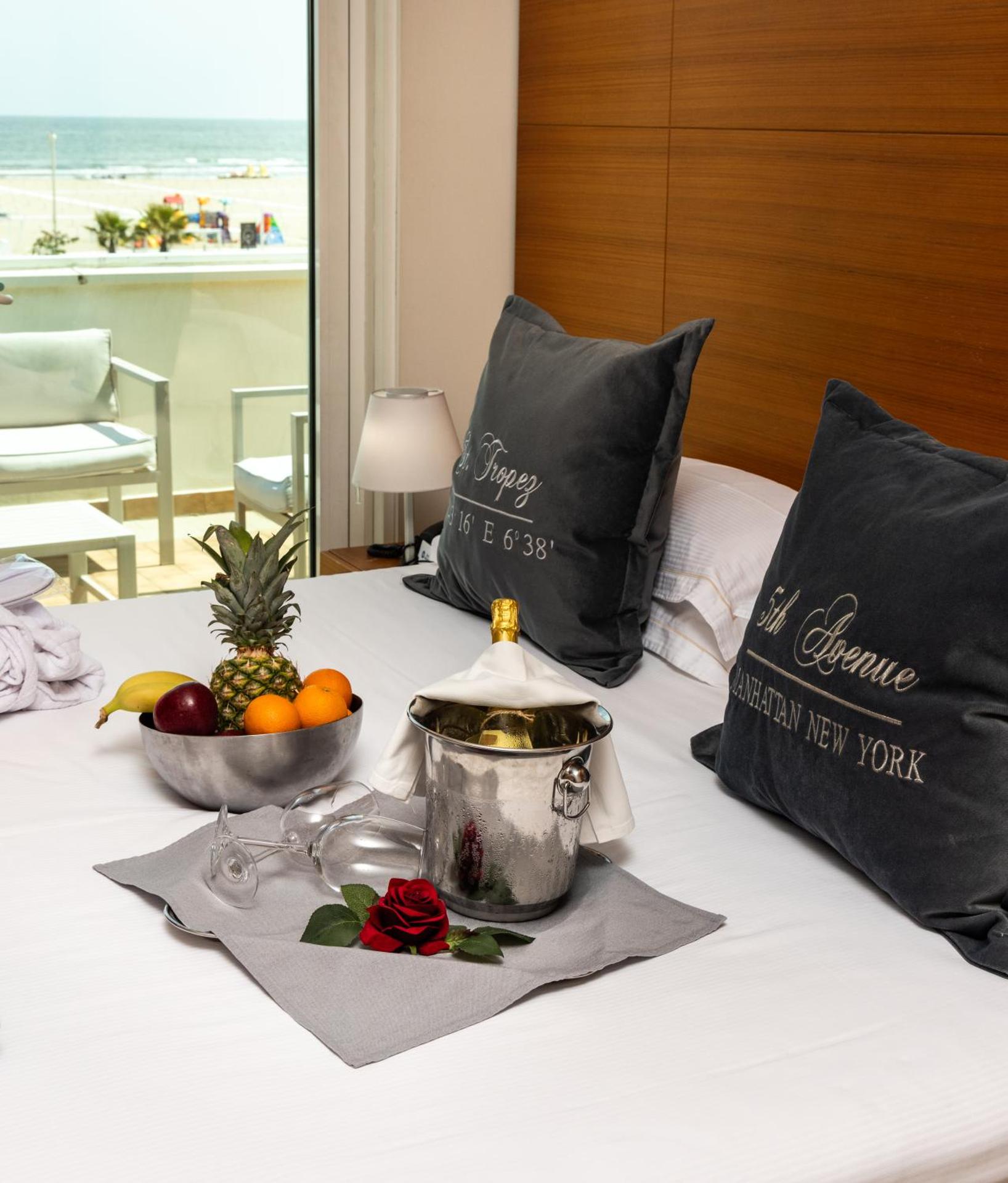 Best Western Maison B Hotel - Photo 33