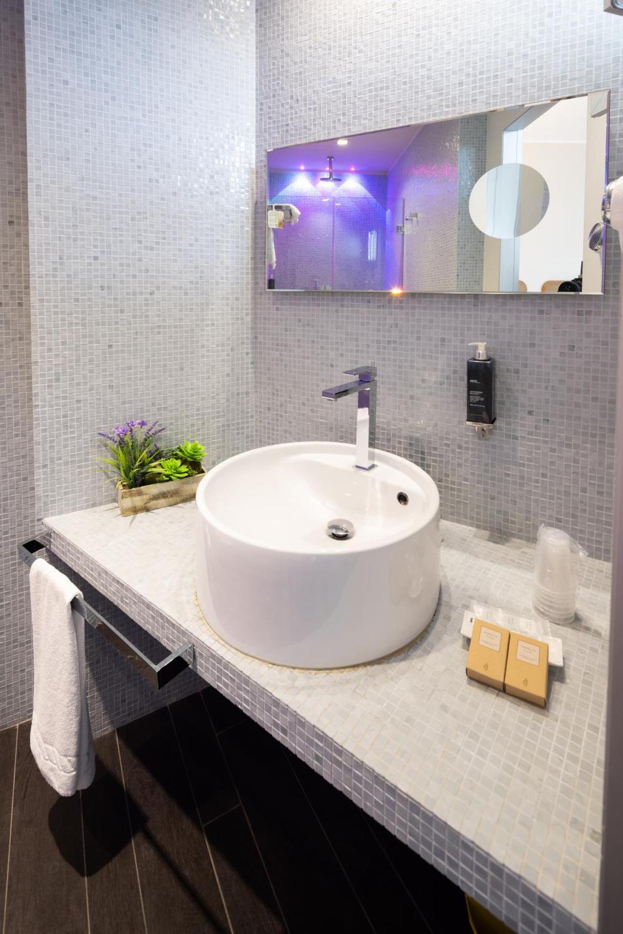 Best Western Maison B Hotel - Photo 163