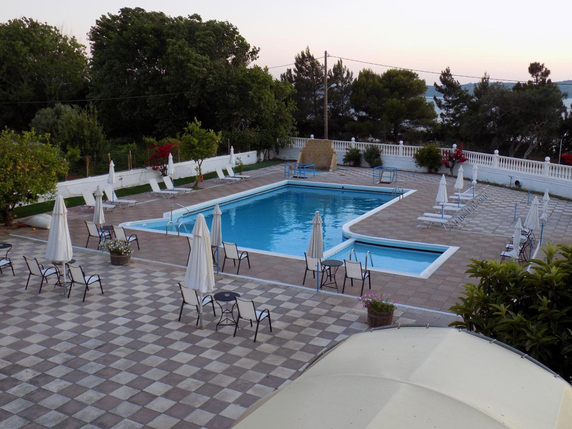 Galaxy Hotel - Photo 42